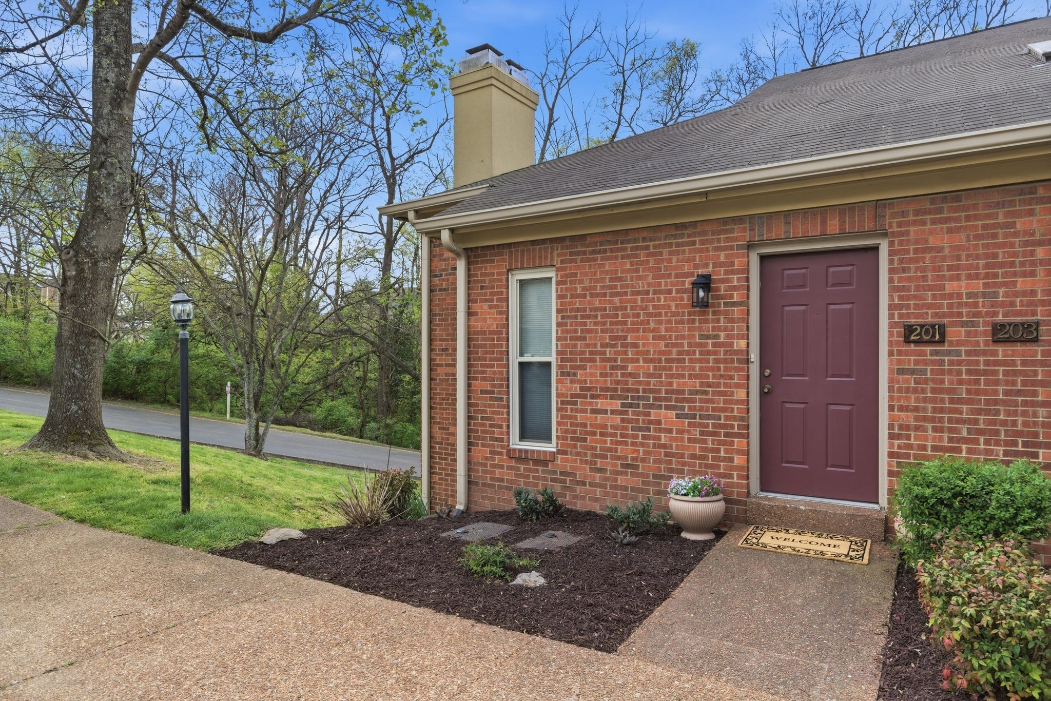 201 Riverstone Ct