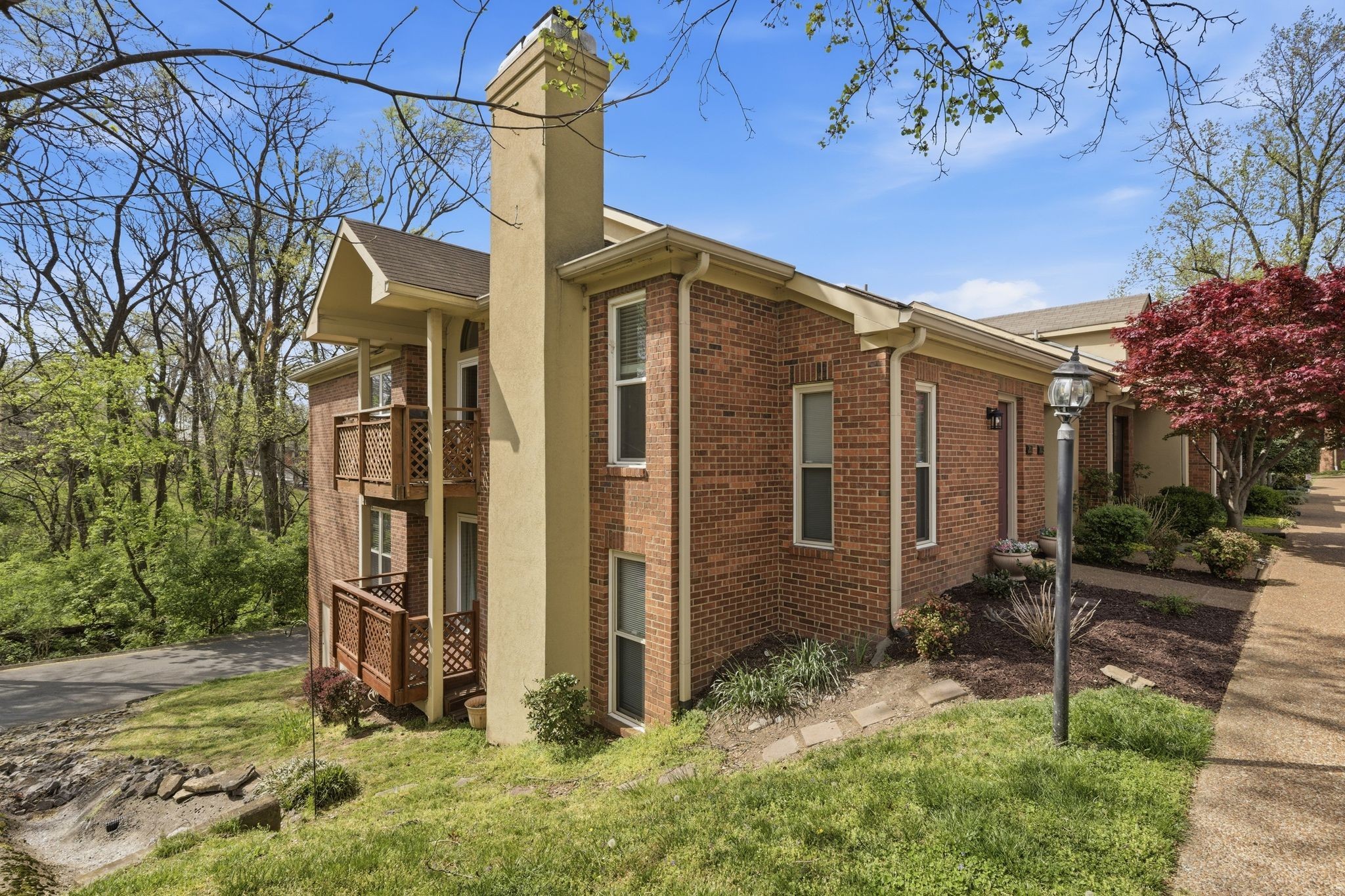201 Riverstone Ct