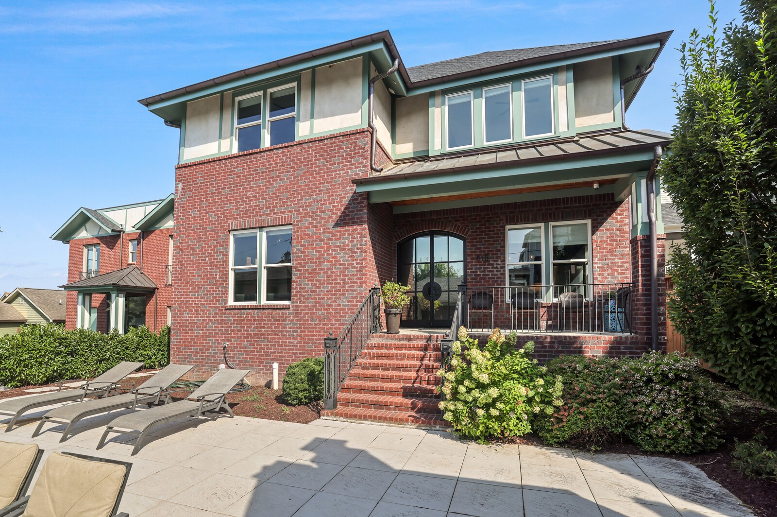 818 Shelby Ave