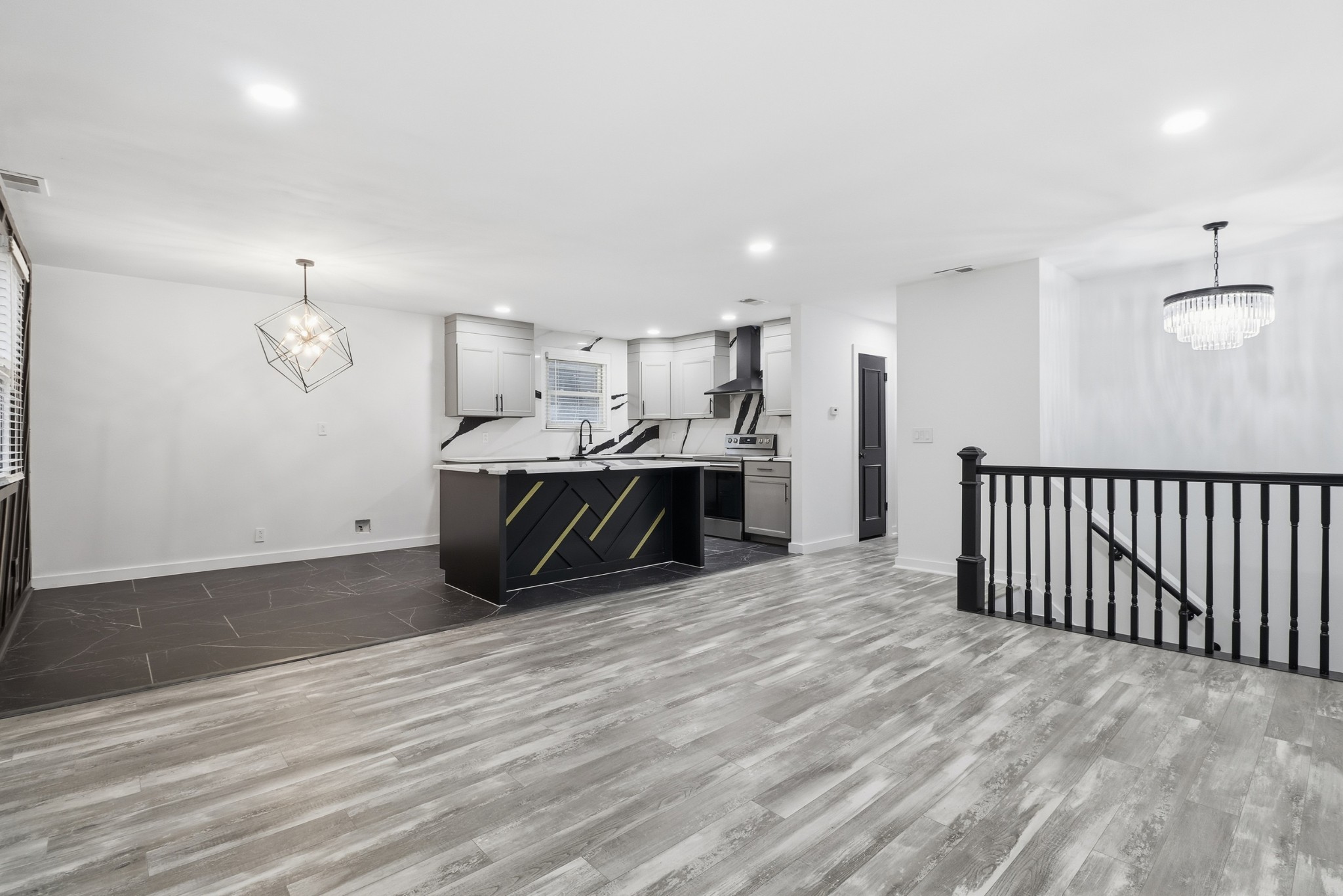 601 Huntington Pkwy