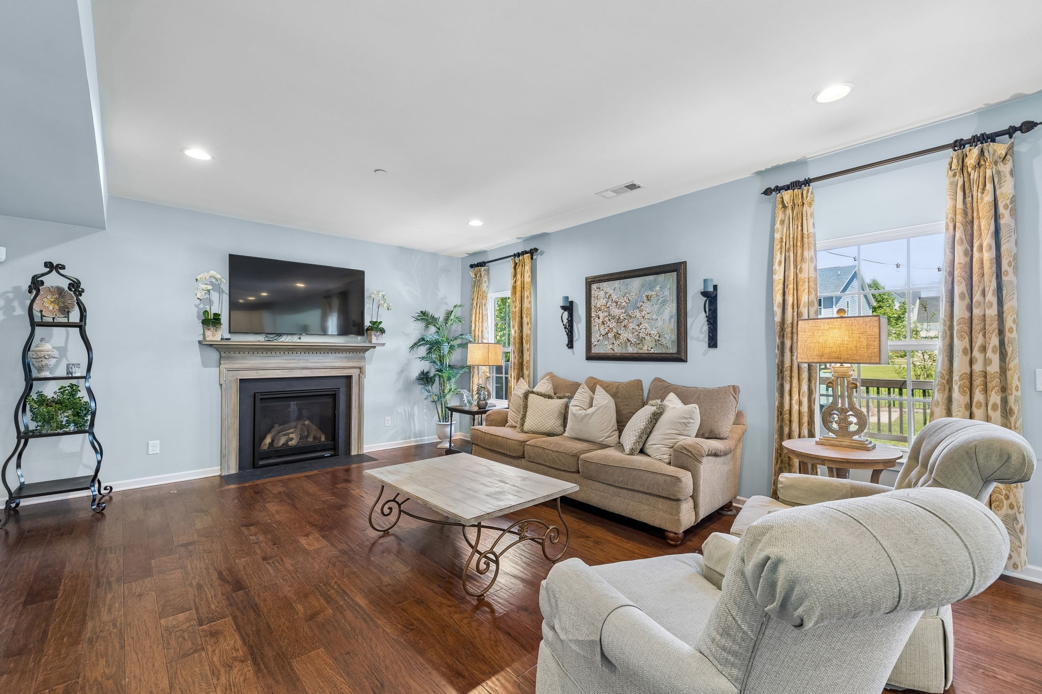 4009 Mossy Rock Ln