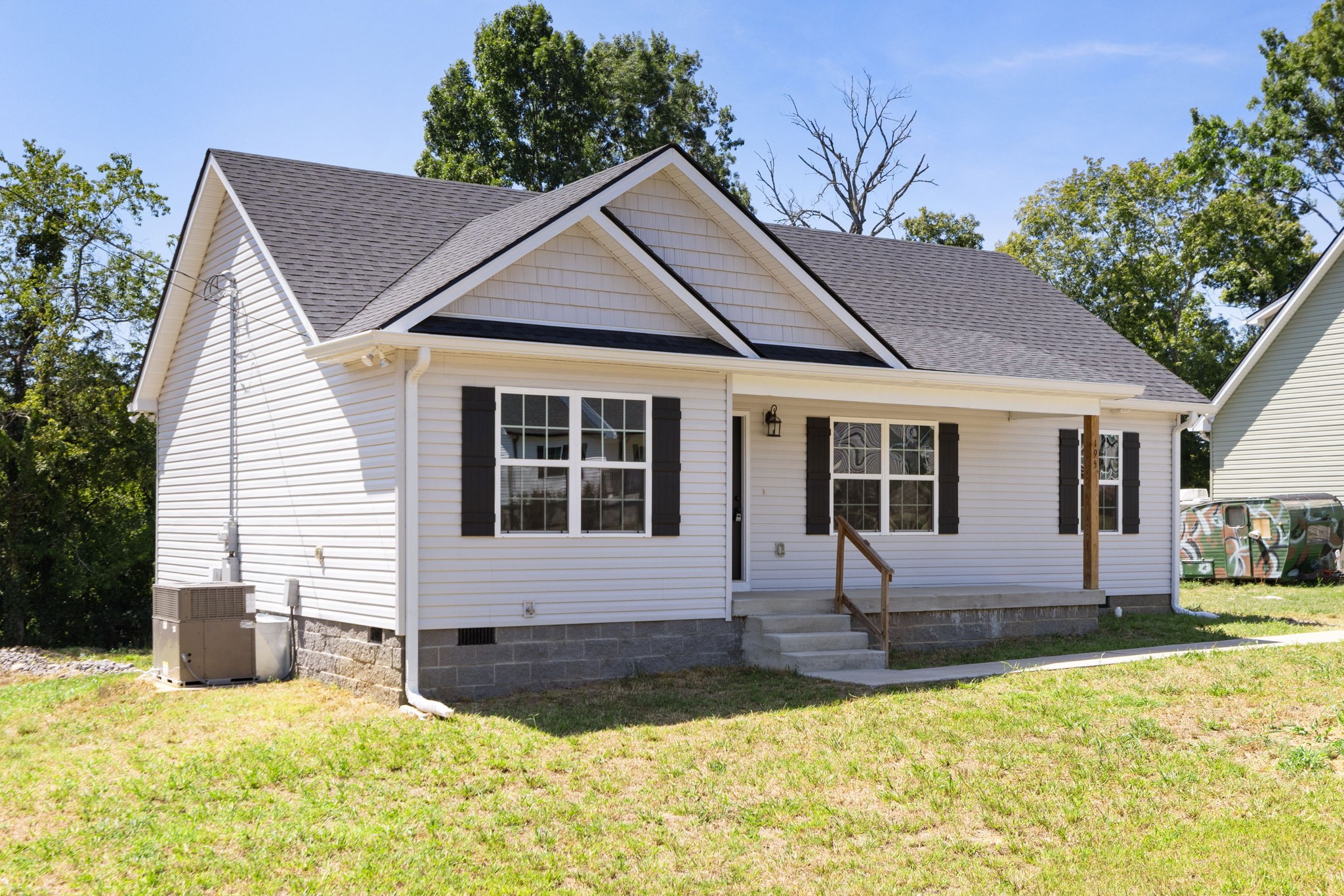 195 Southview Dr