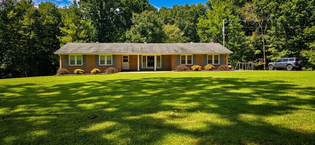 907 Asbury Dr