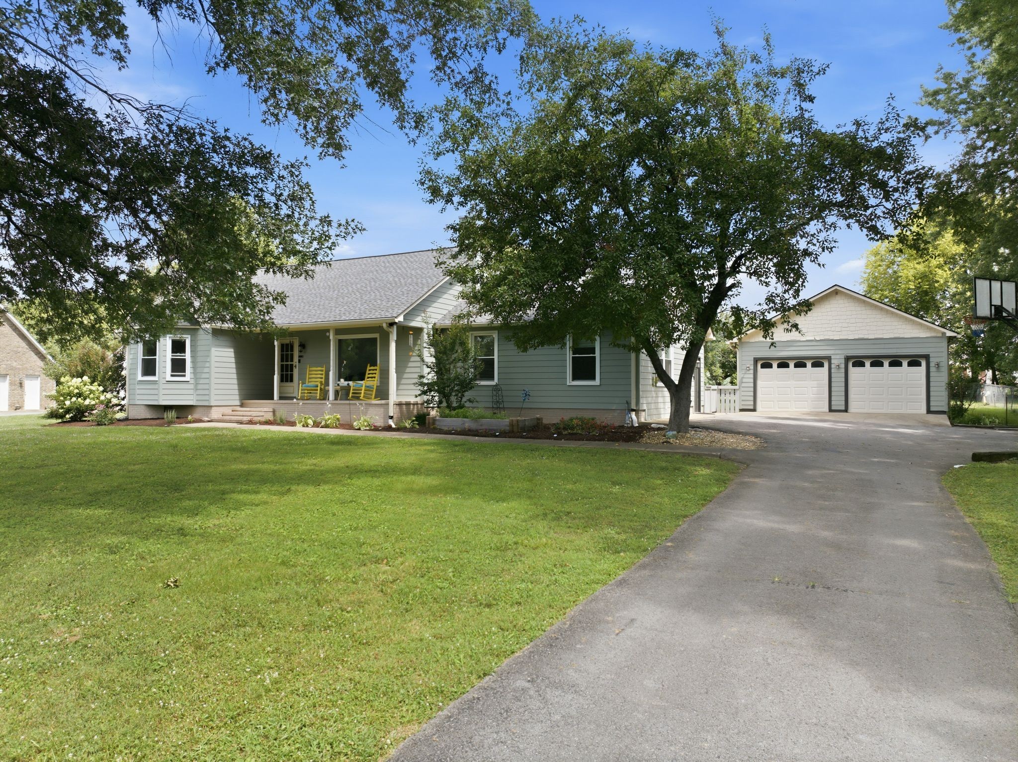 1168 Peebles Dr