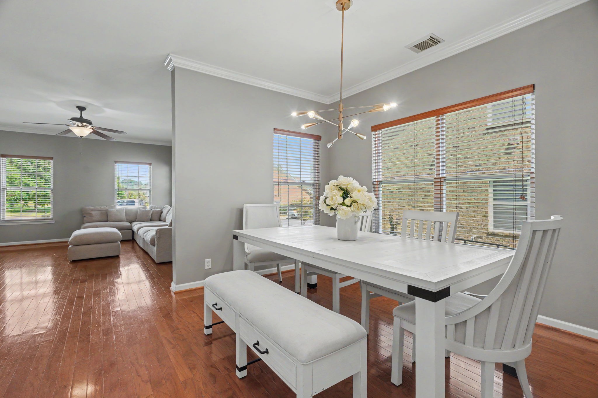 2050 Morrison Ave