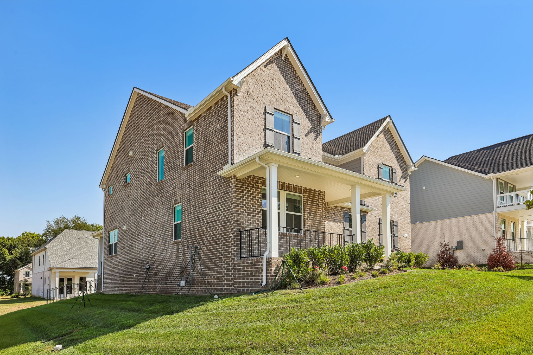 2022 Riley Park Dr