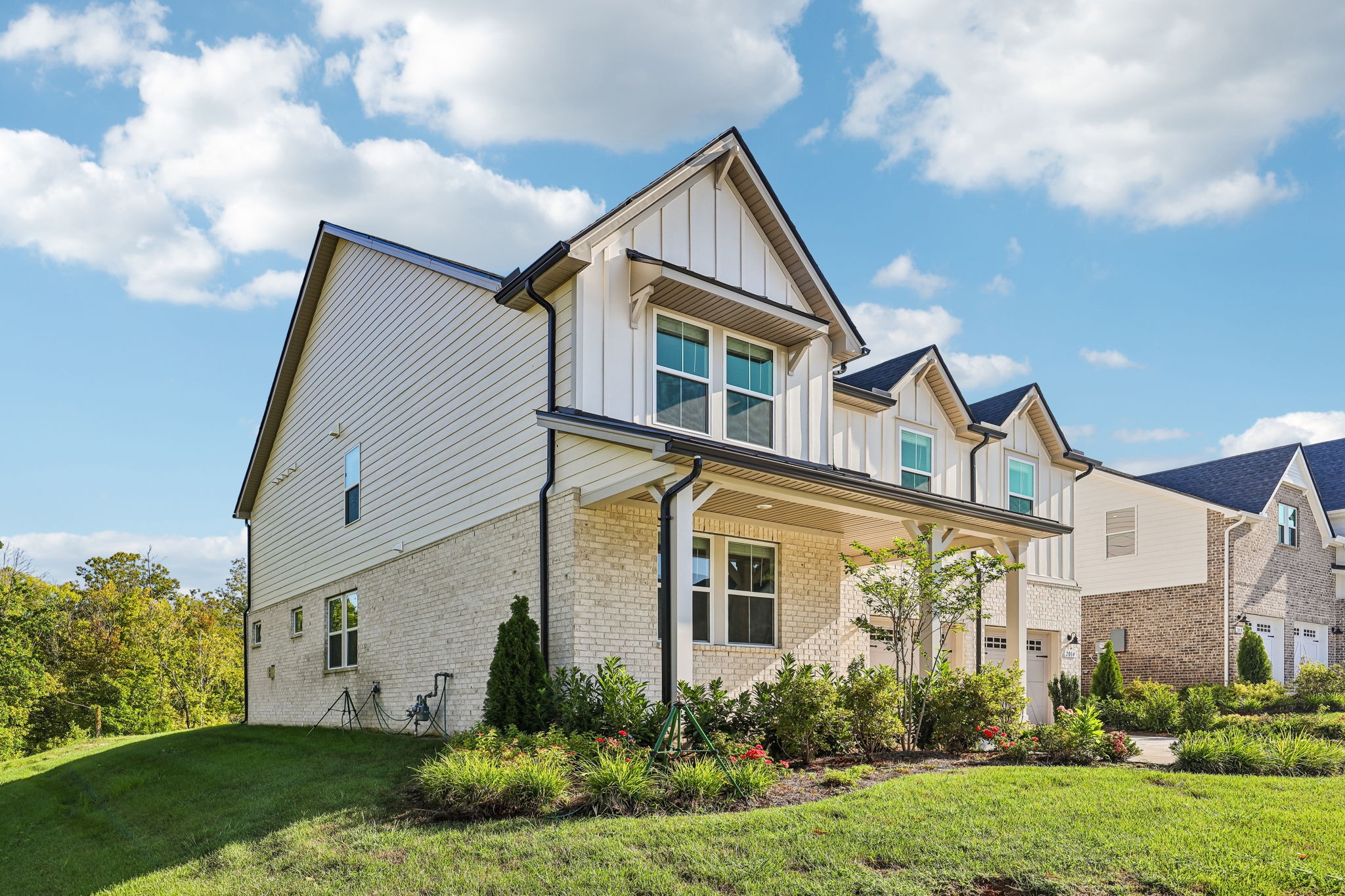 2014 Riley Park Dr