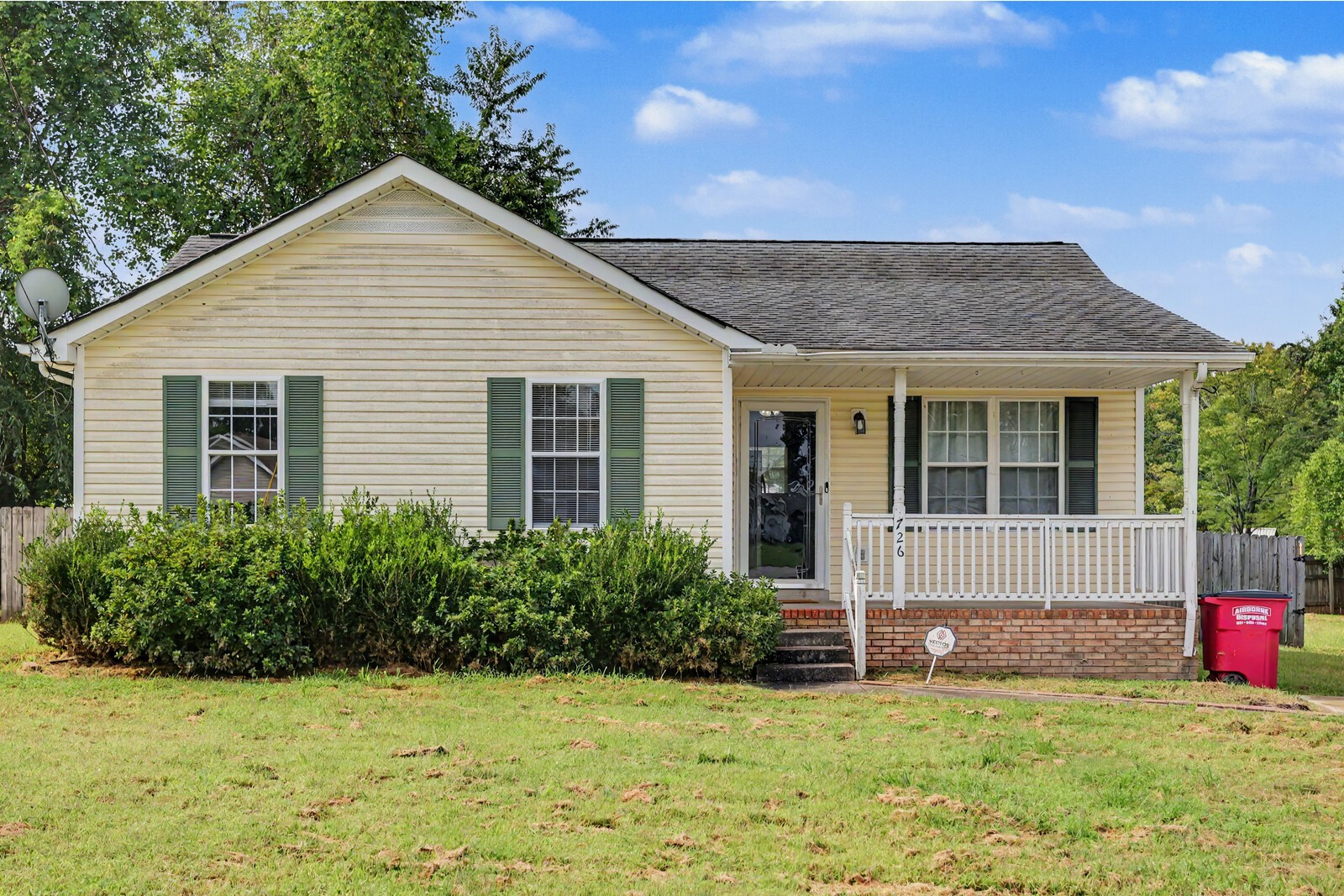 726 Donna Ct
