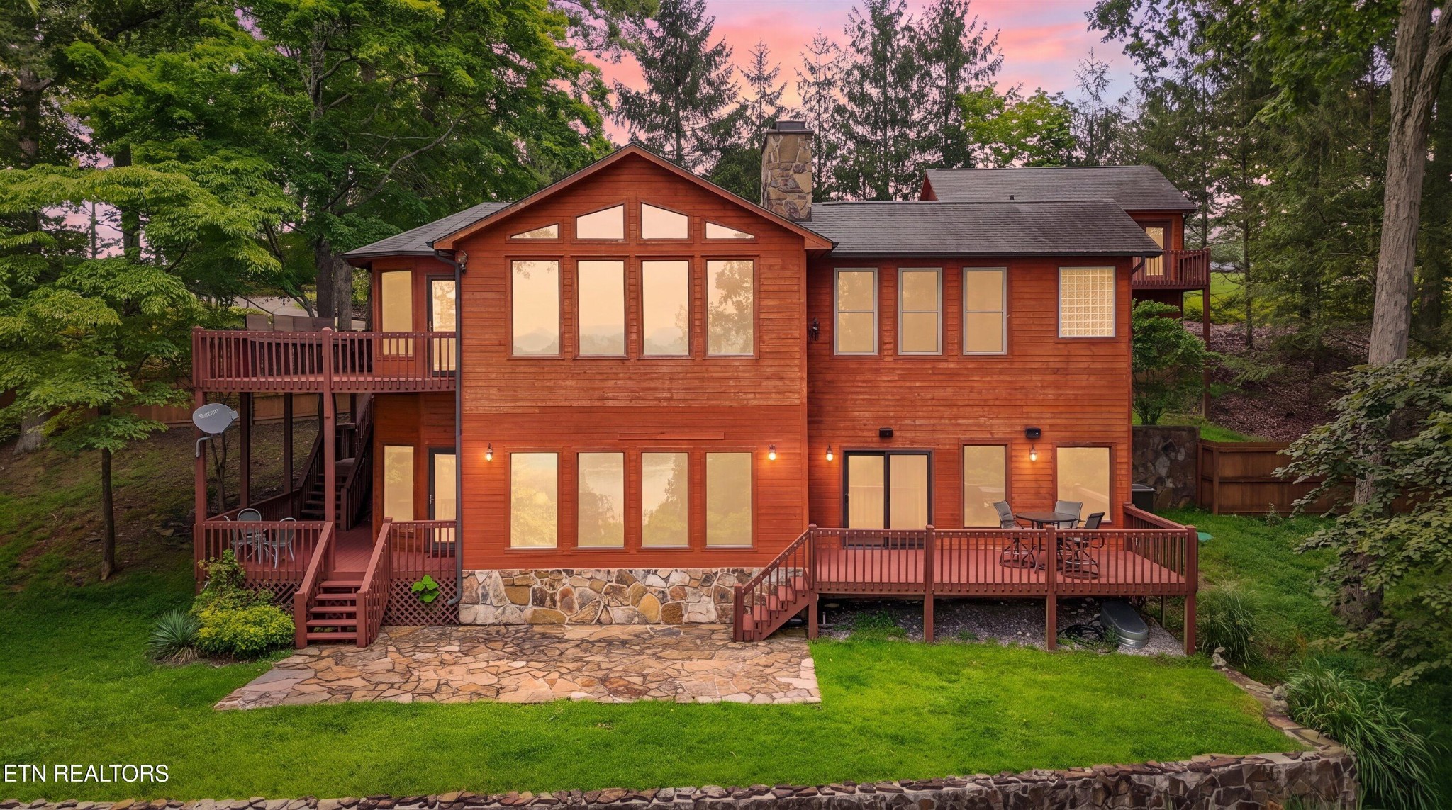 1186 Deerfield Way