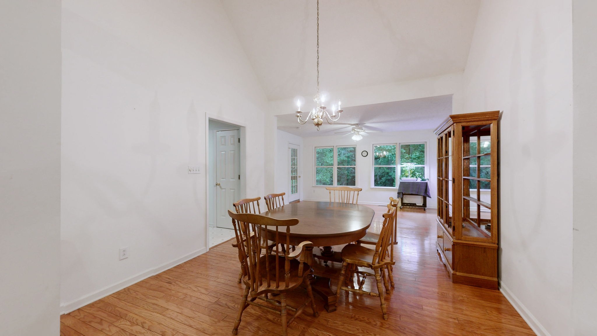 302A Paris Harbor Dr
