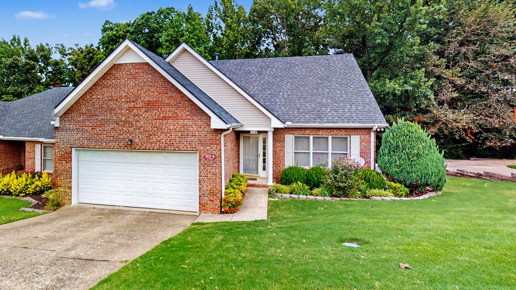 302A Paris Harbor Dr