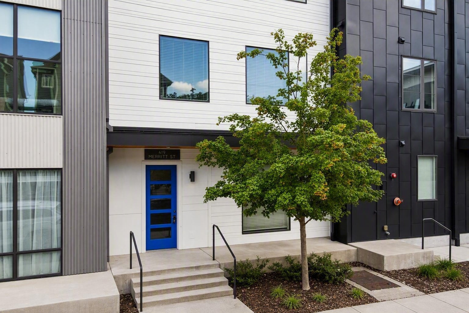 419 Merritt Ave