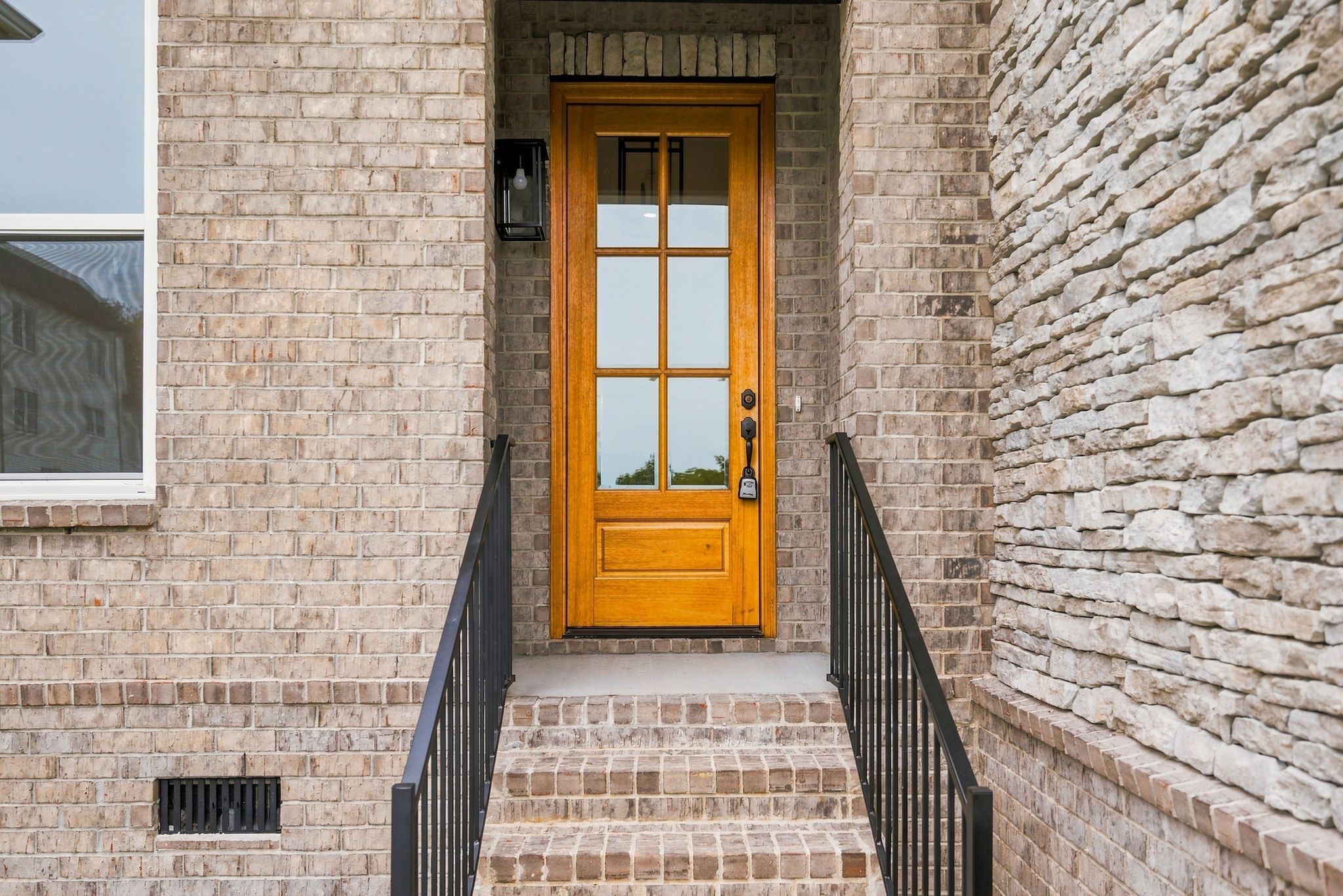 1004 Tiane Trail
