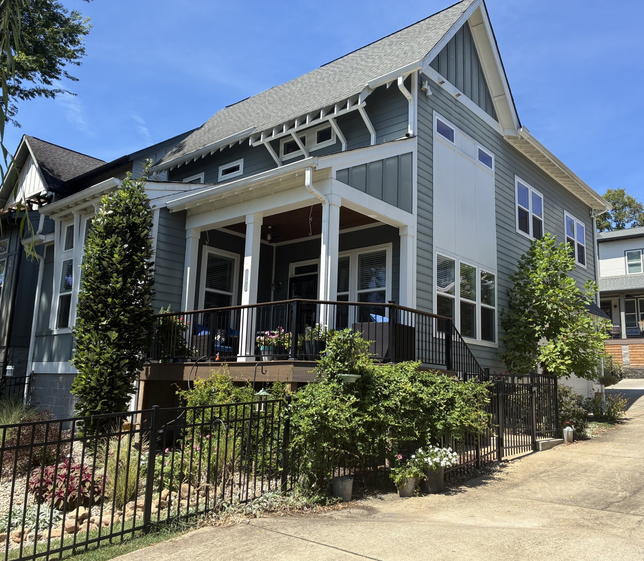 109C Creighton Ave