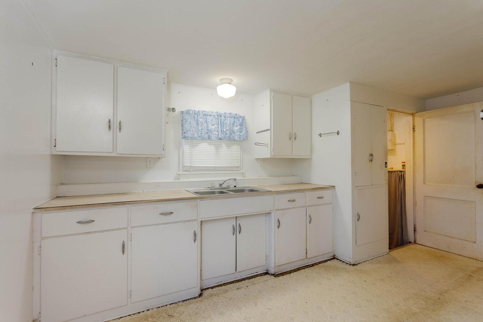 4924 Wolf Creek Rd