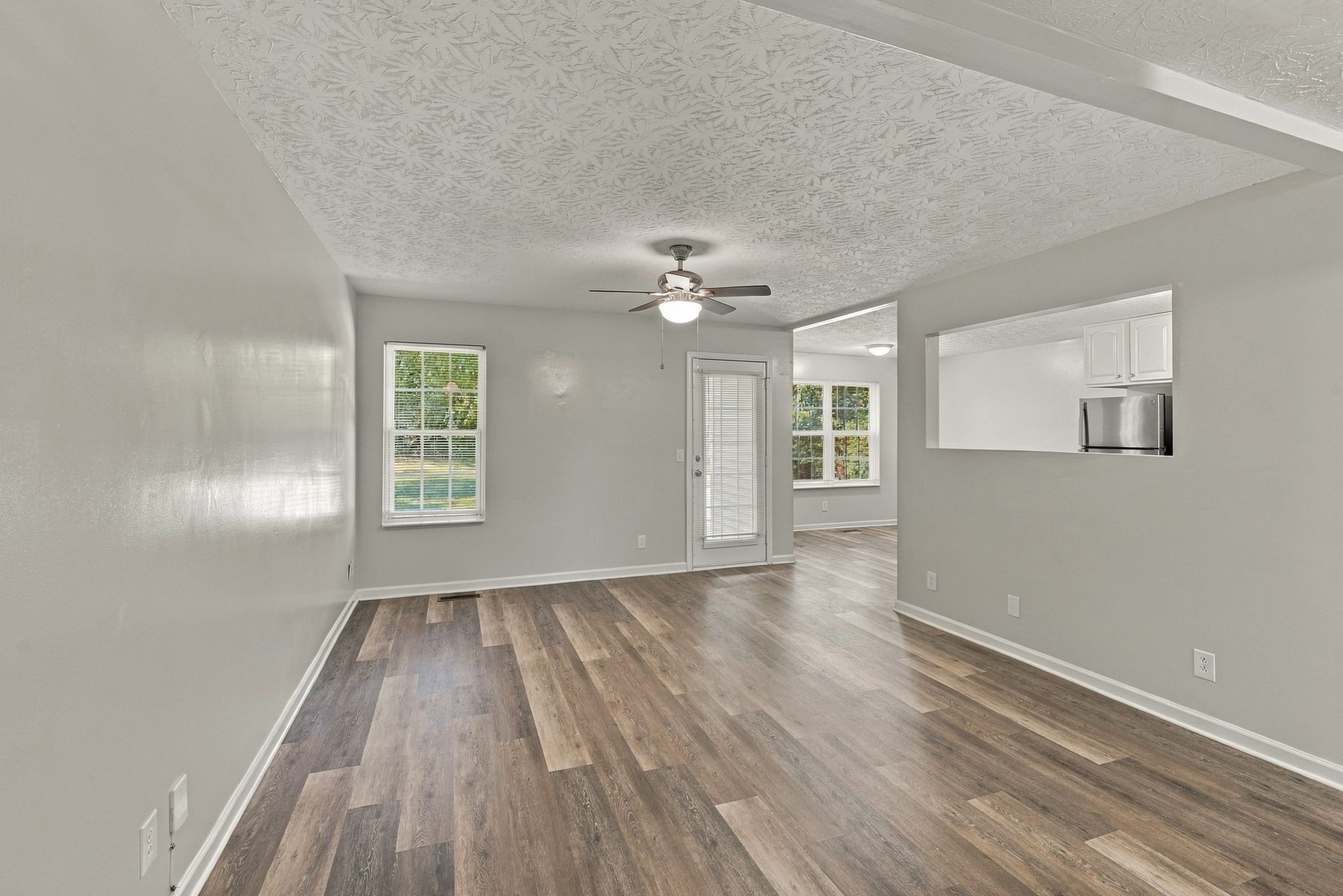 212 Graves Rd