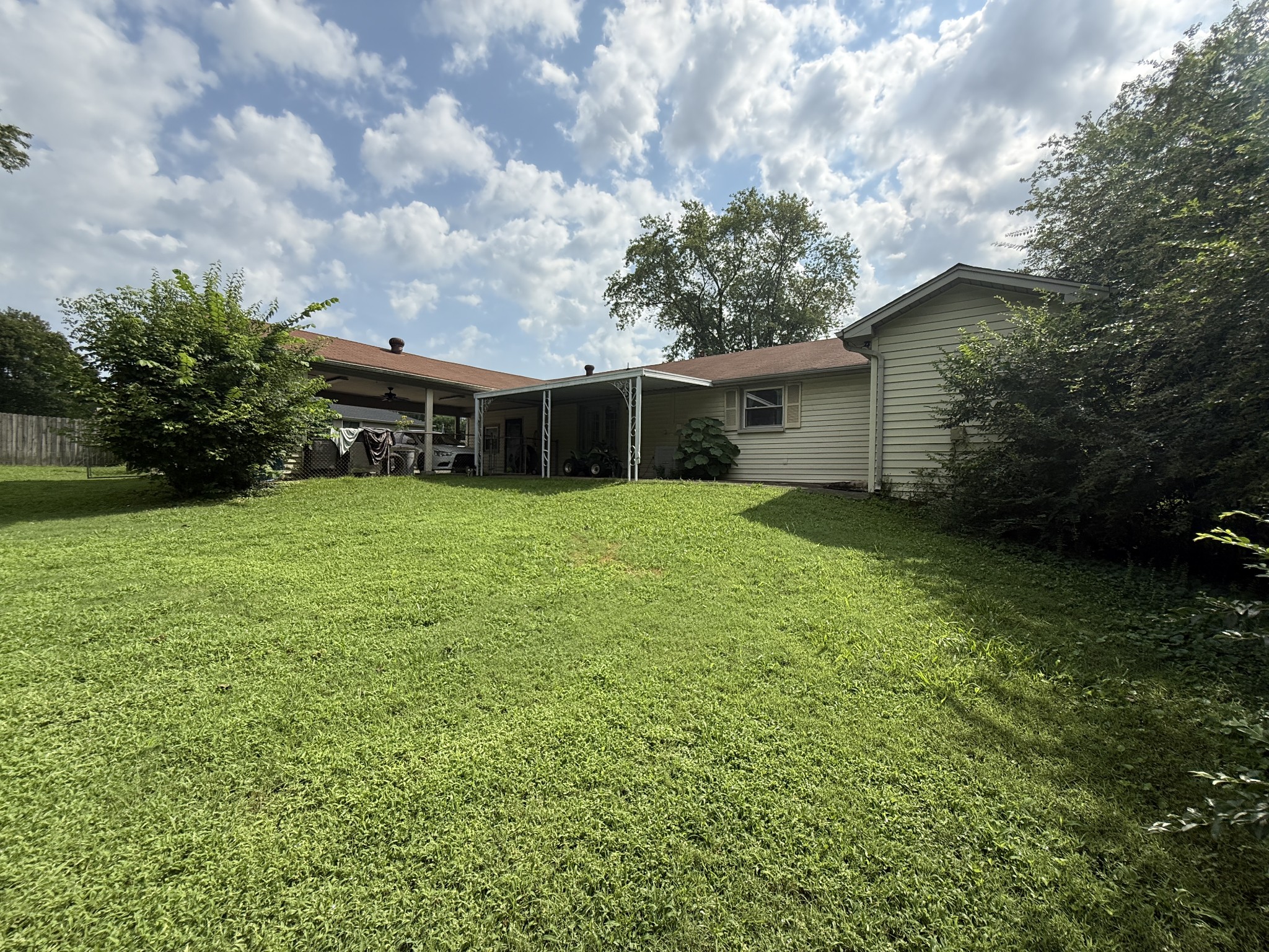 317 Pioneer Dr