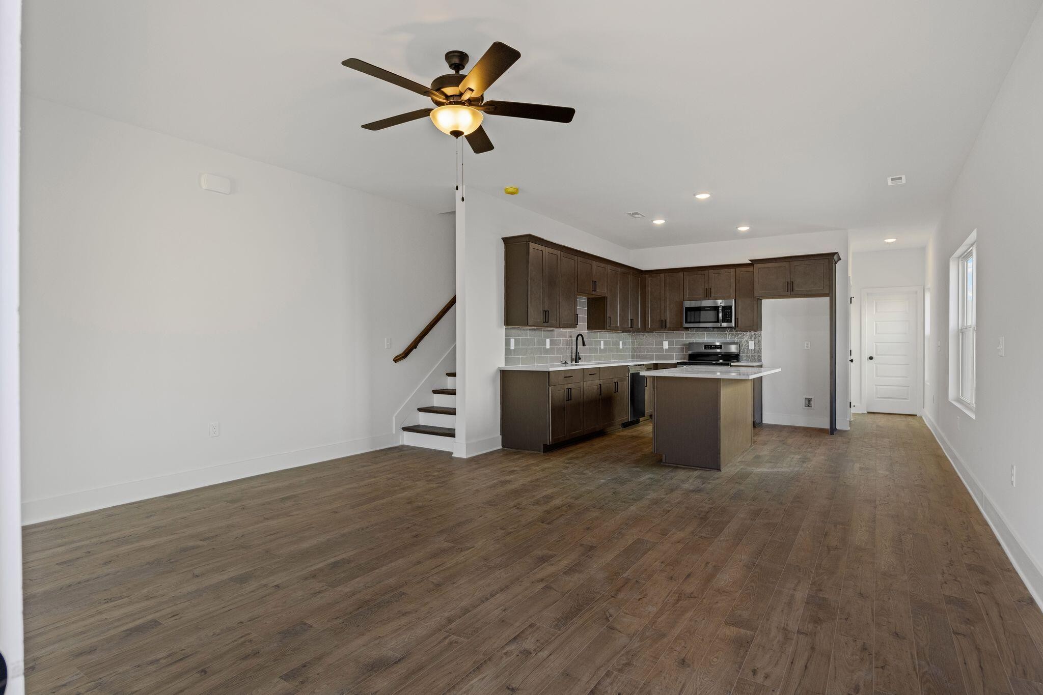 1886 Cotton Way