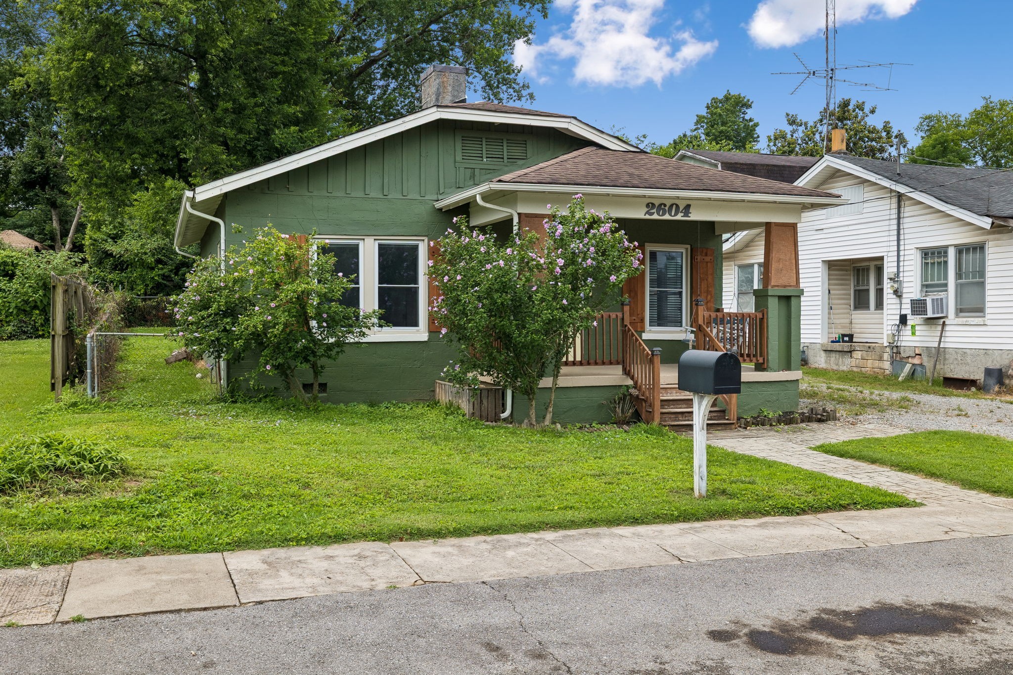 2604 Elliott Dr