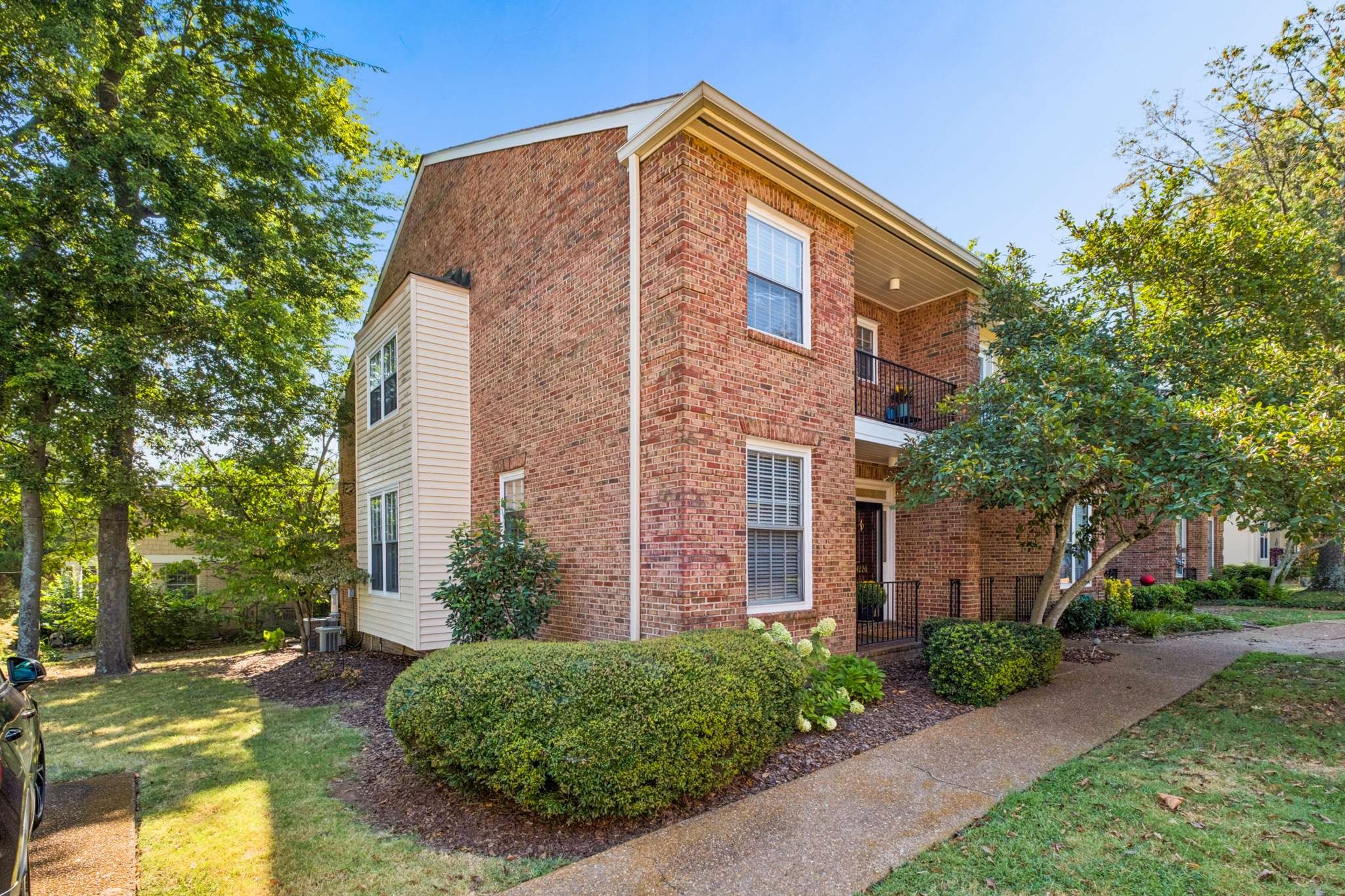 4220 Lone Oak Rd
