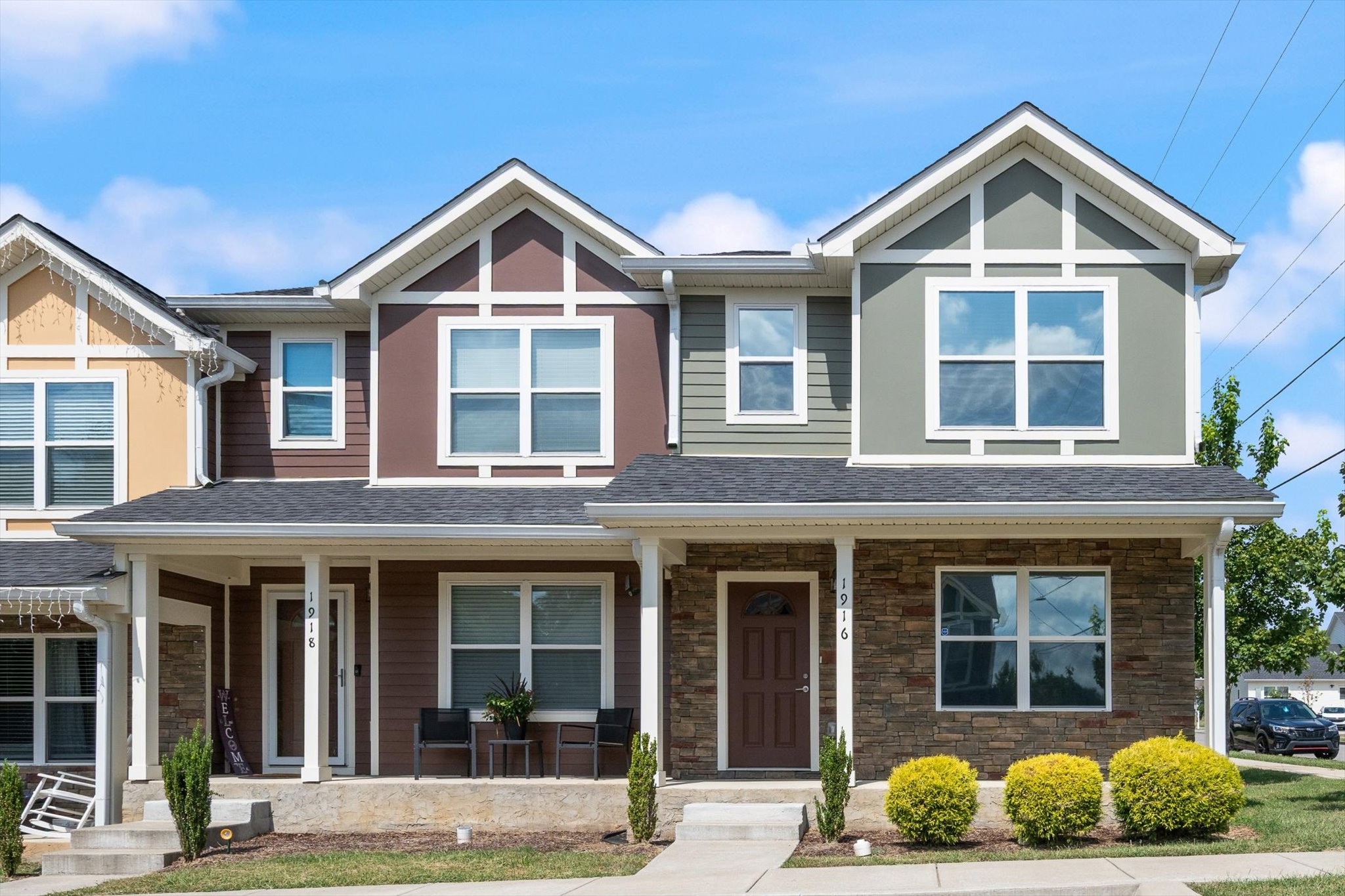 1916 Lombardia Ln