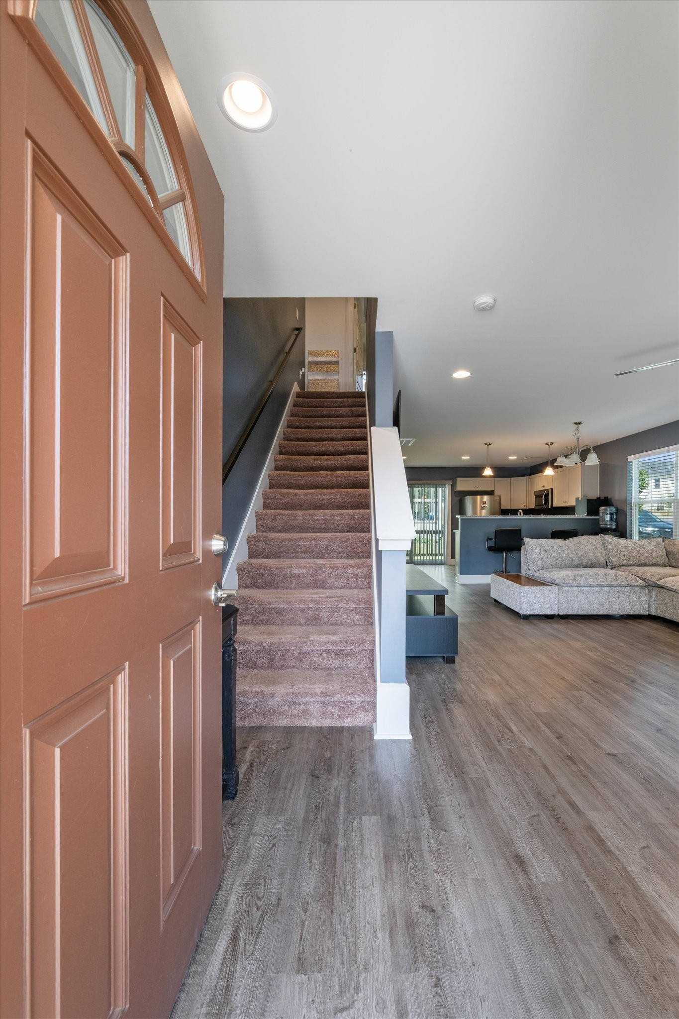 1916 Lombardia Ln
