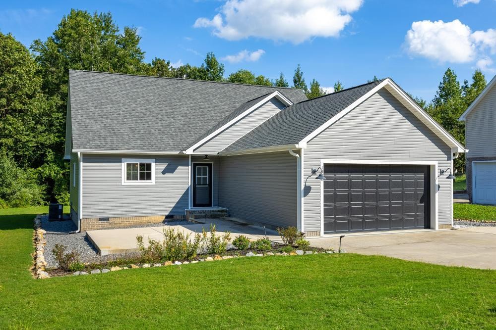 1428 Woodland Cove Drive, NE