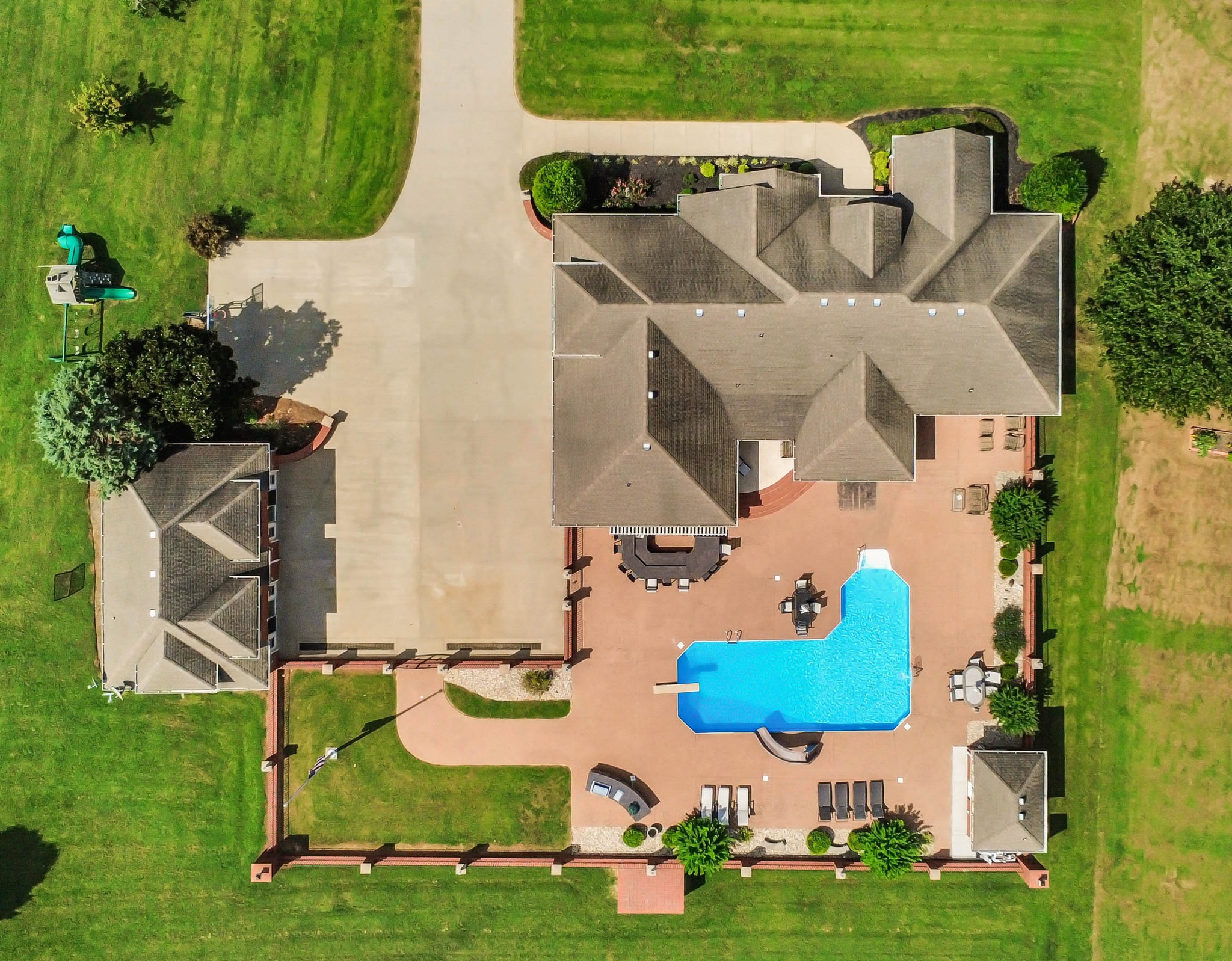 4884 Saint Andrew Ct