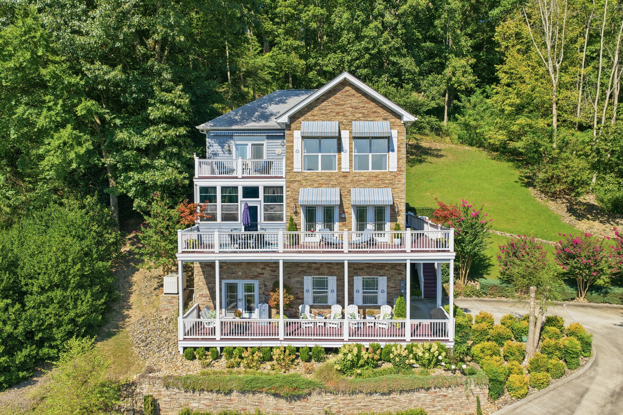 255 Nadia Ln