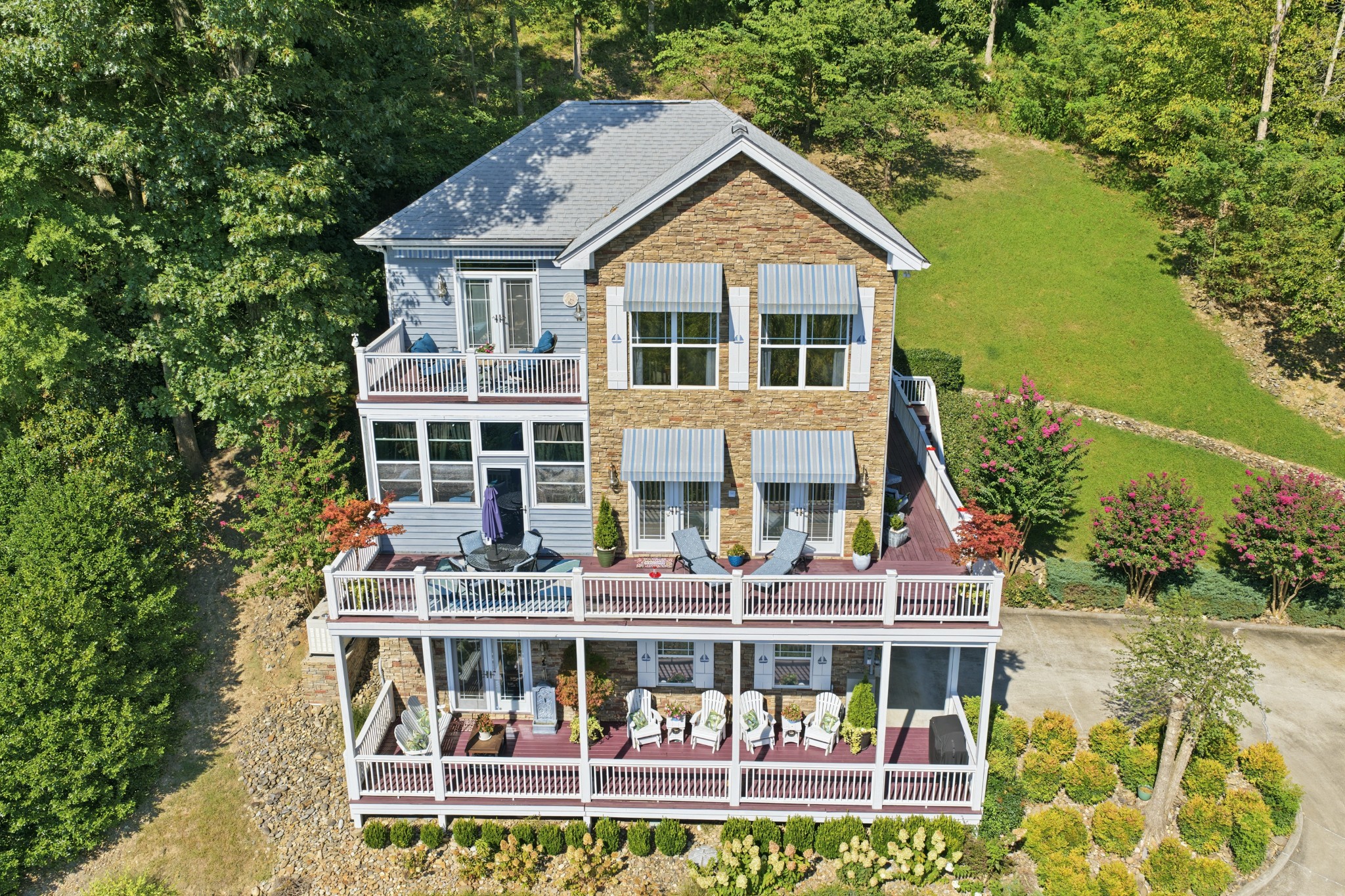 255 Nadia Ln