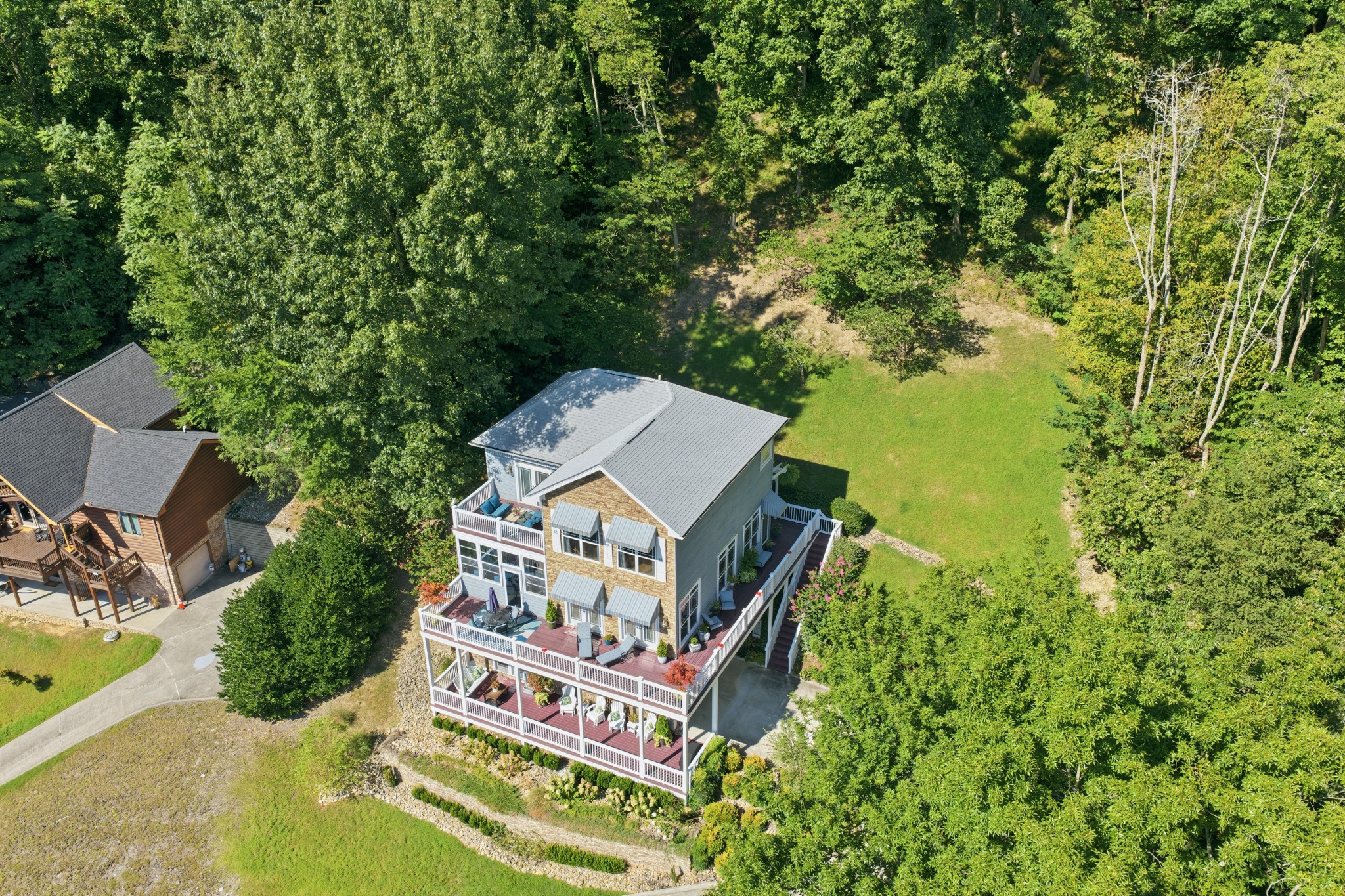 255 Nadia Ln