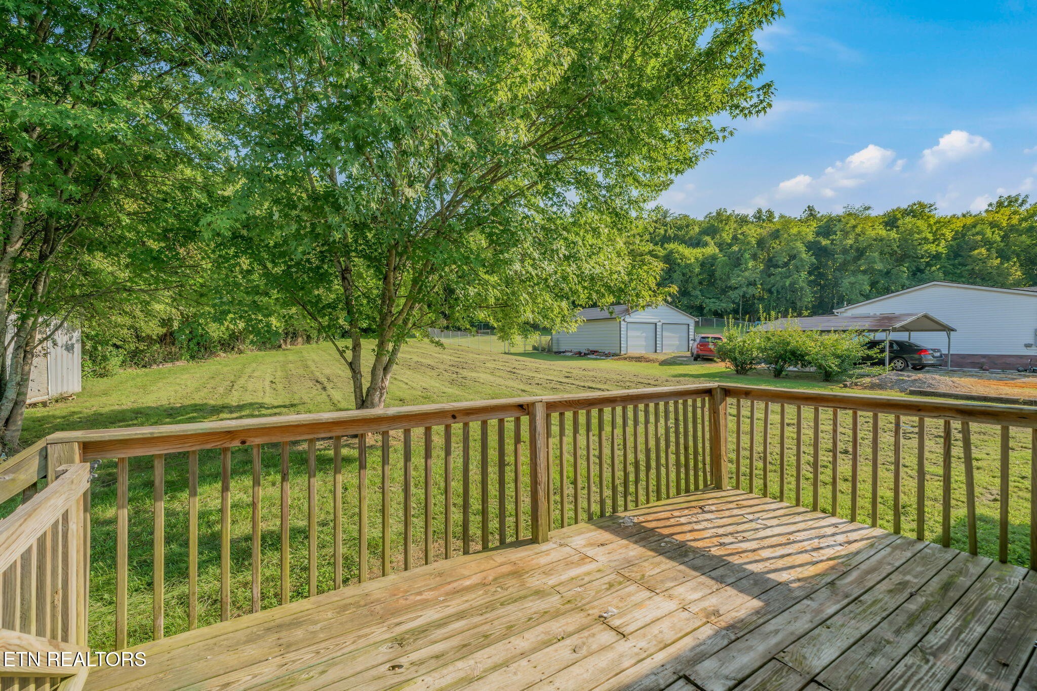 522 Farm Loop Rd