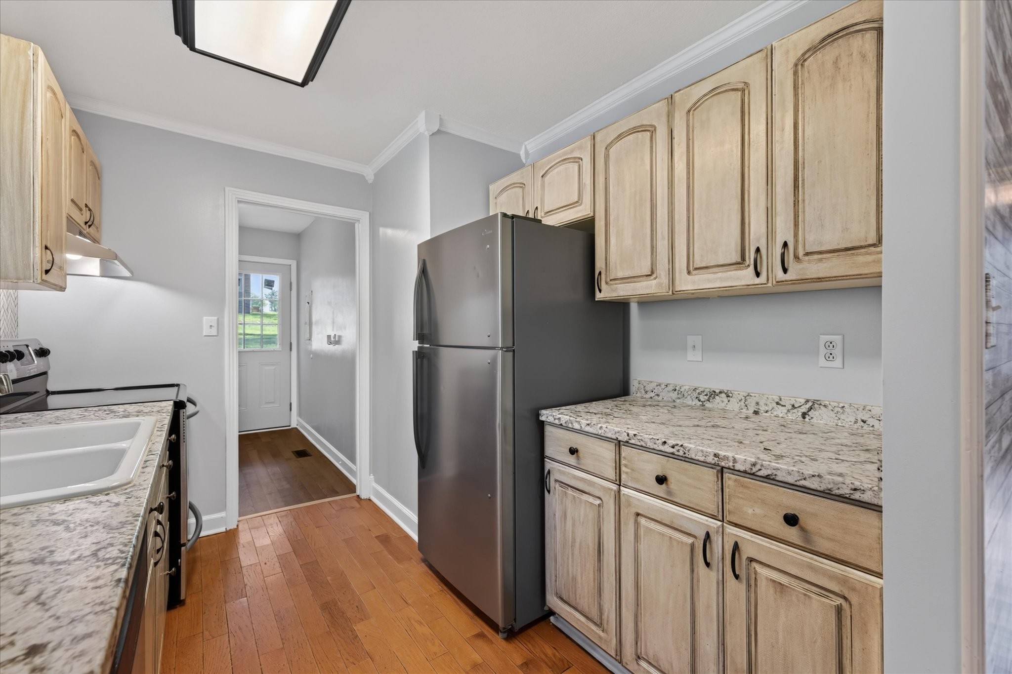 1325 Courtney Dr