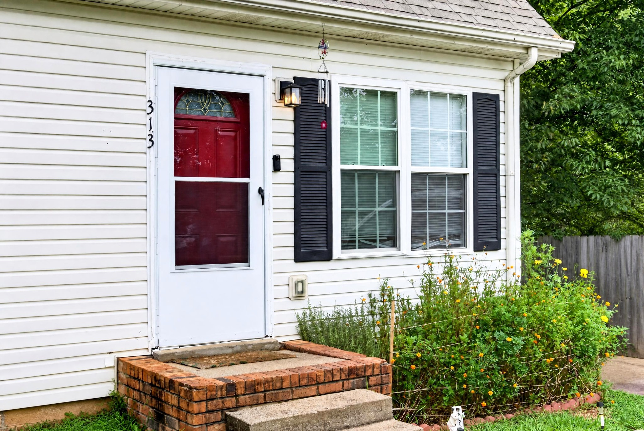 313 Lafayette Point Cir