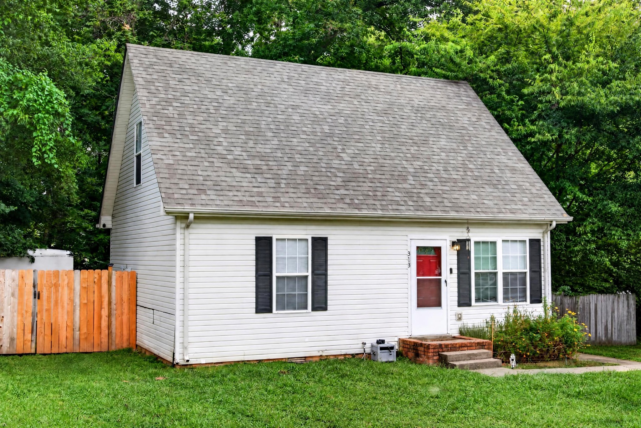 313 Lafayette Point Cir