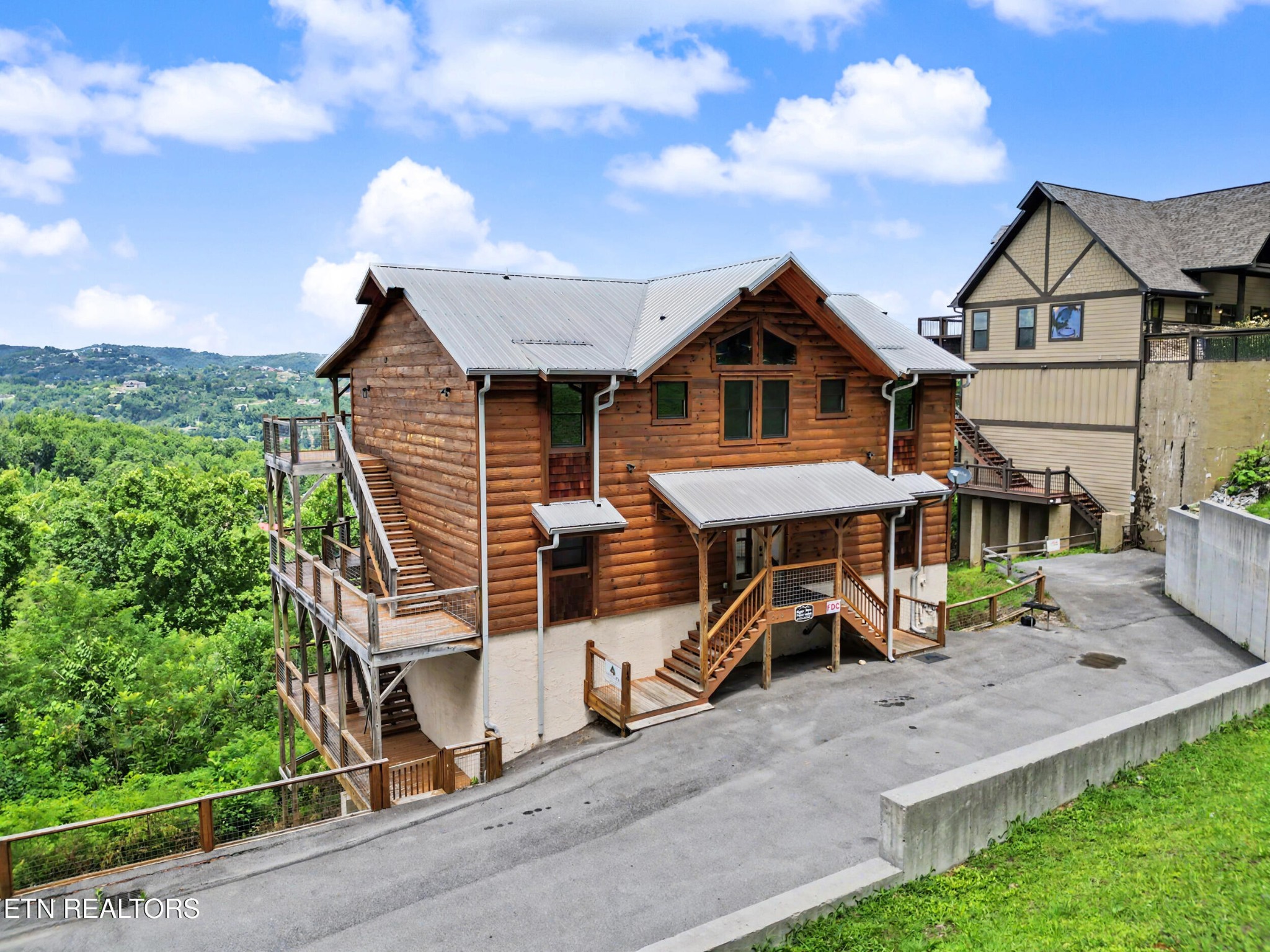240244 Stone Fence Lane