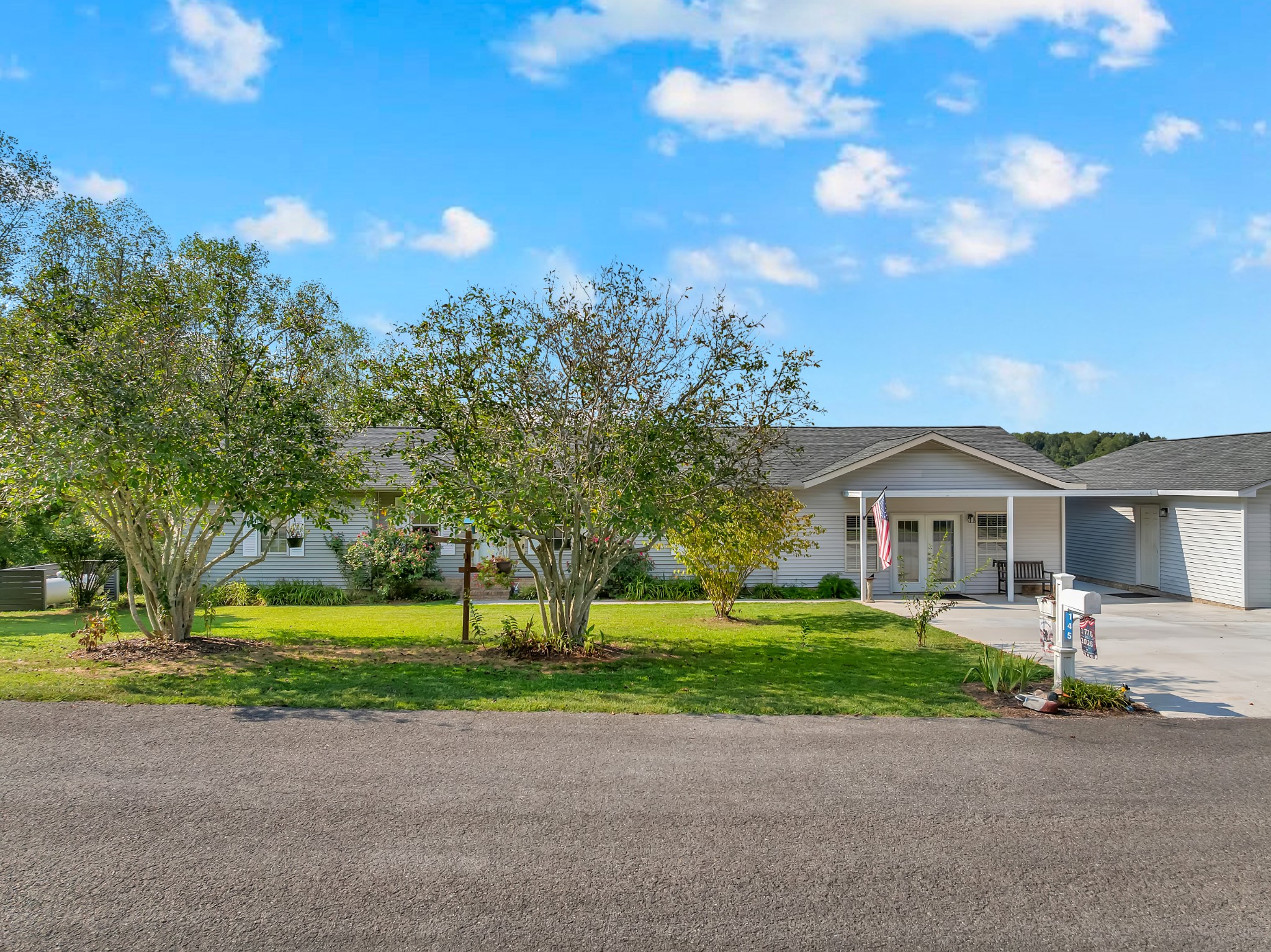 145 Lake Court Dr