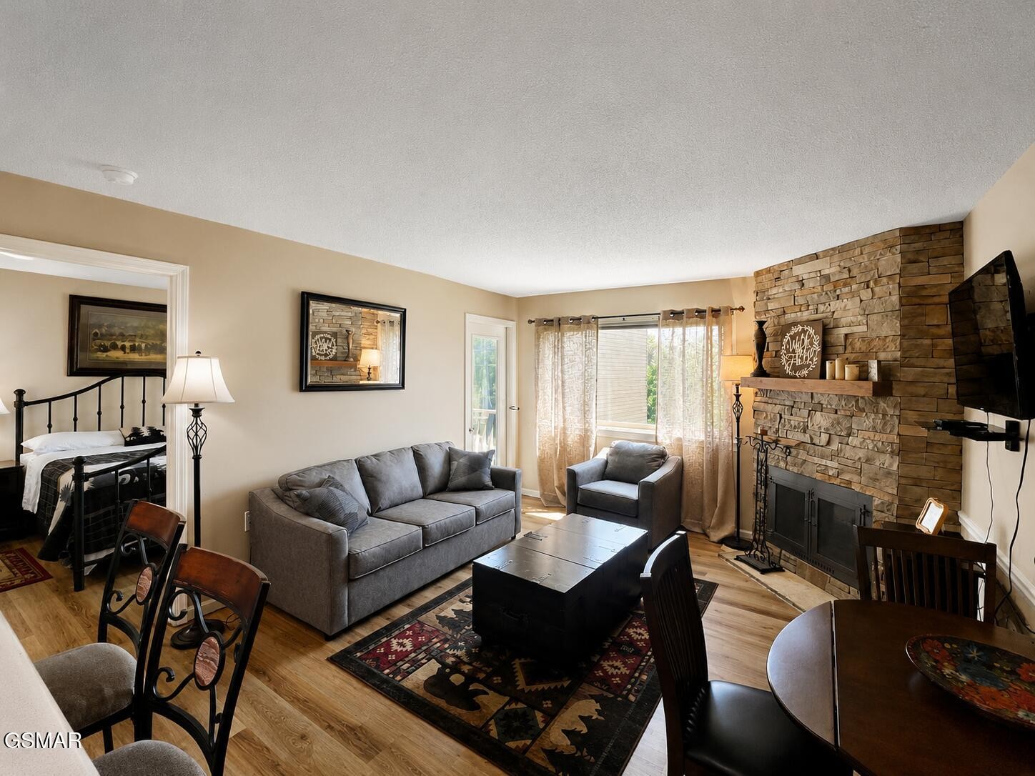 1380 Ski View Drive