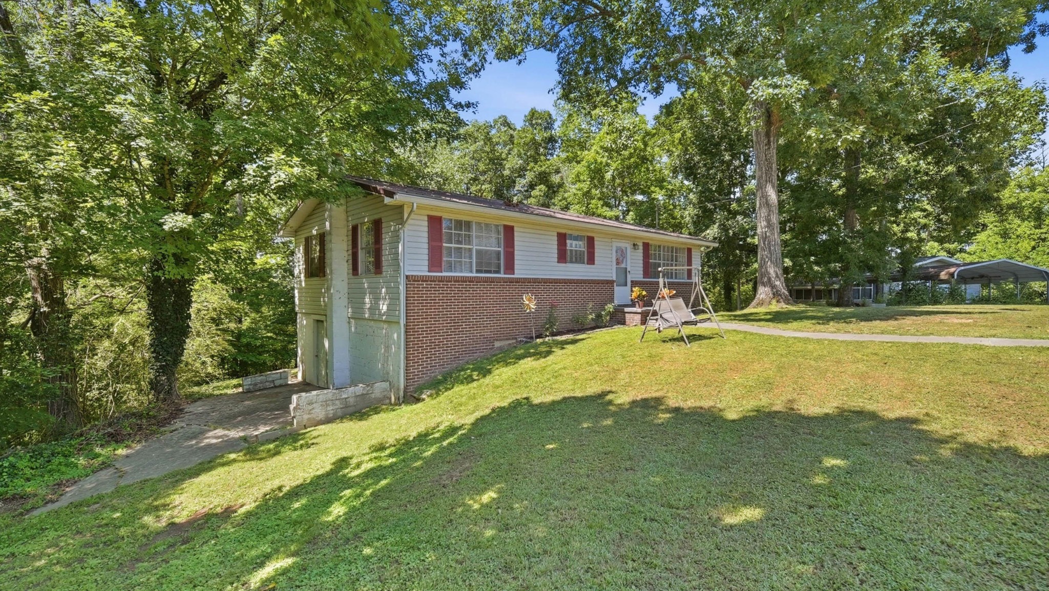 2462 Oak Circle, SW