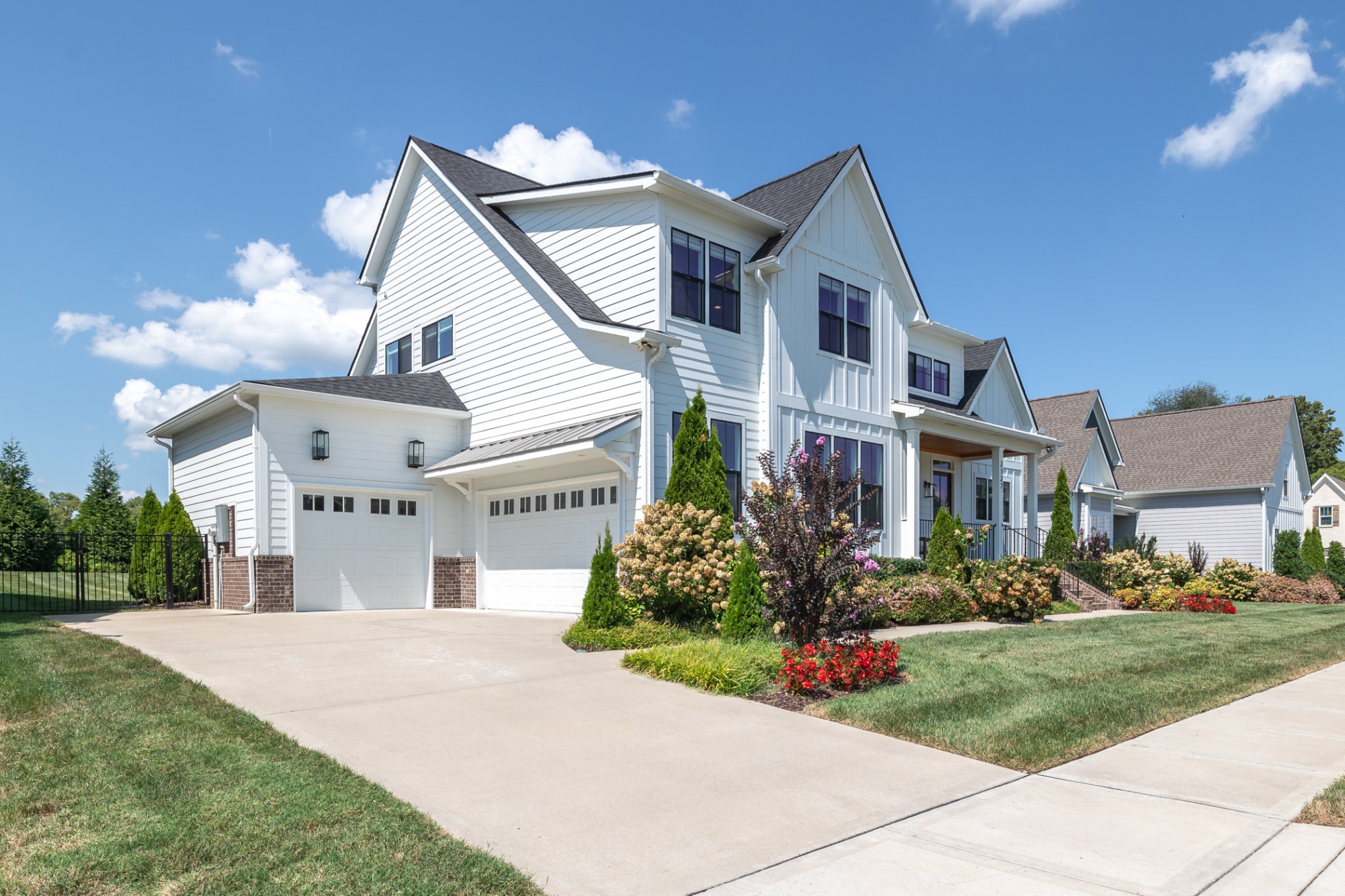 2127 Burgin Dr