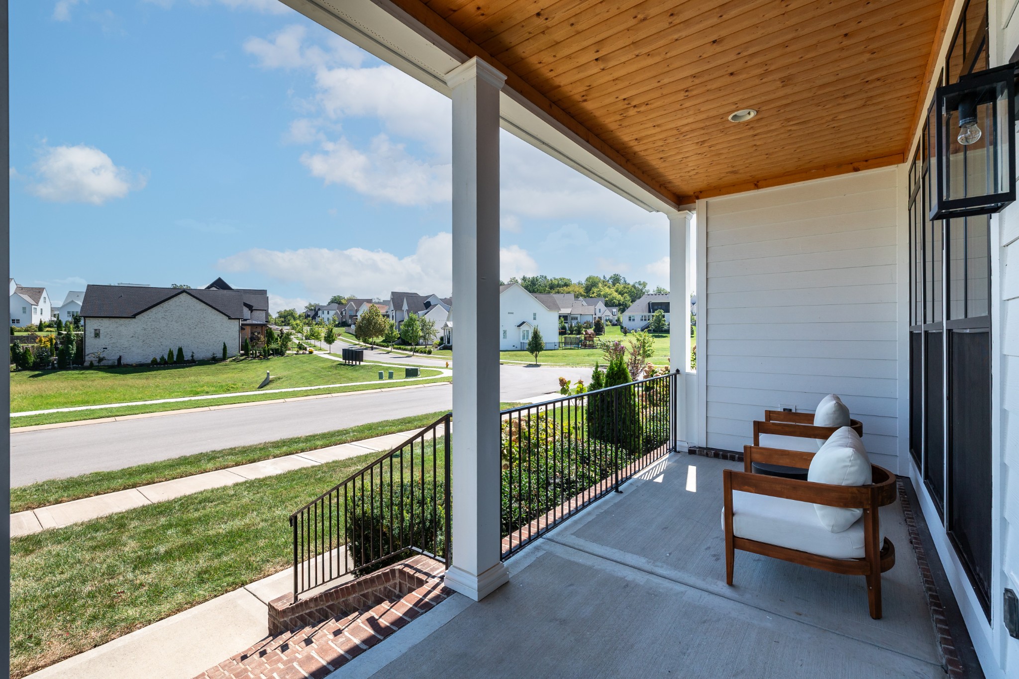2127 Burgin Dr