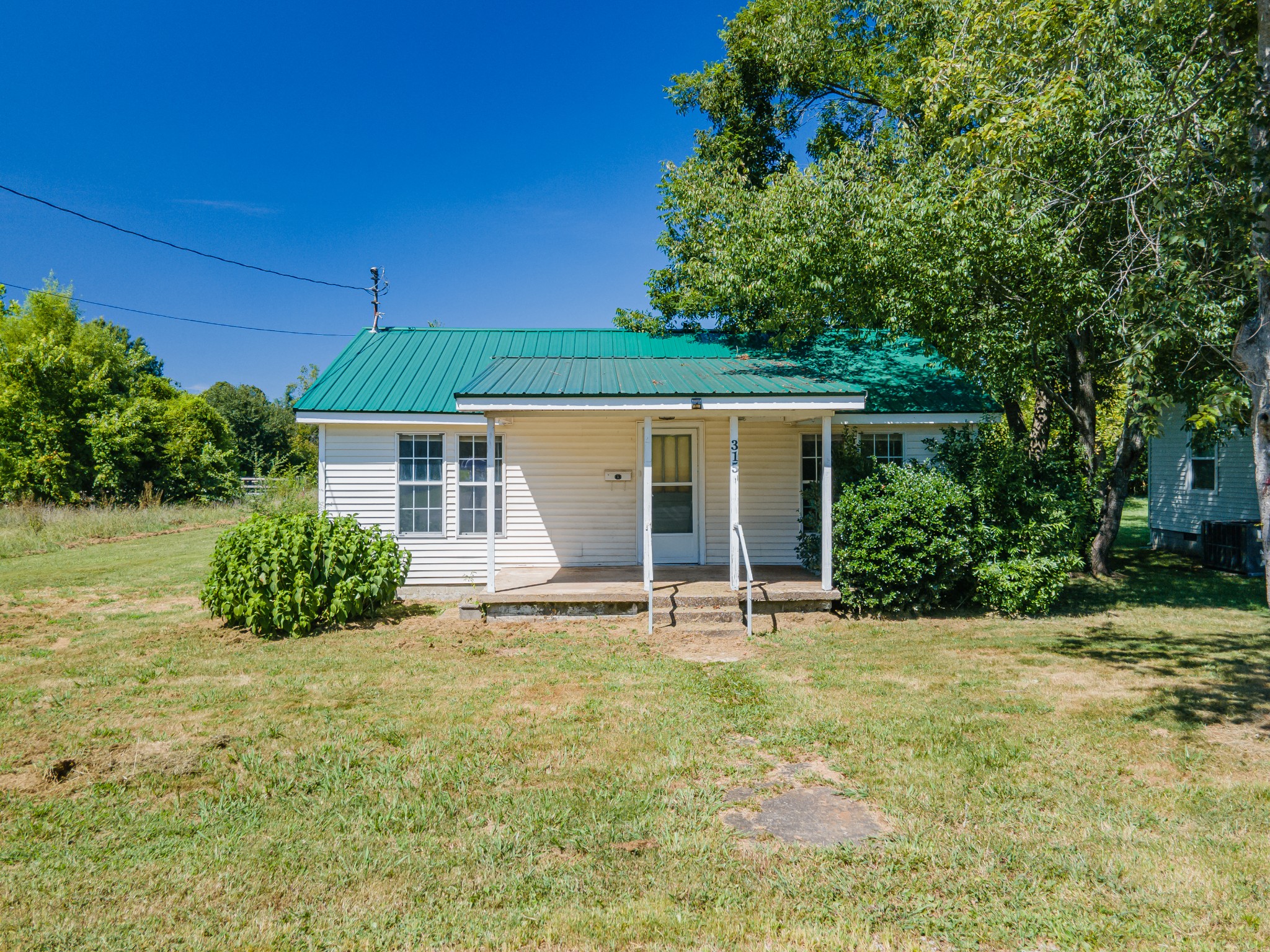 315 Willis Ave