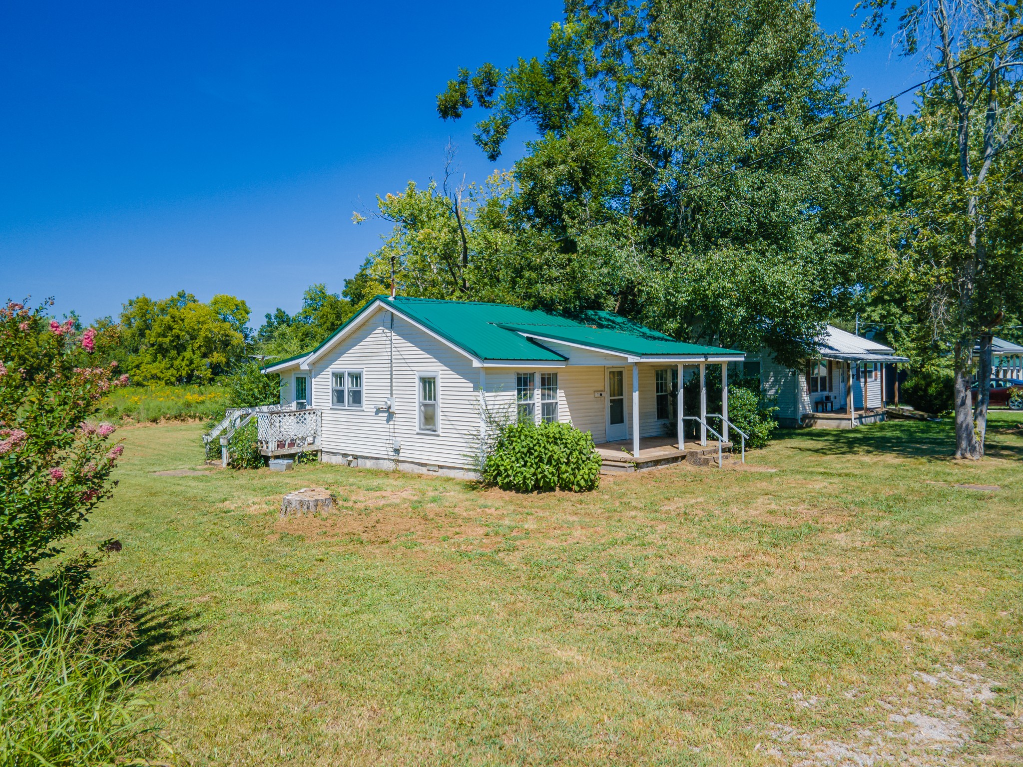315 Willis Ave