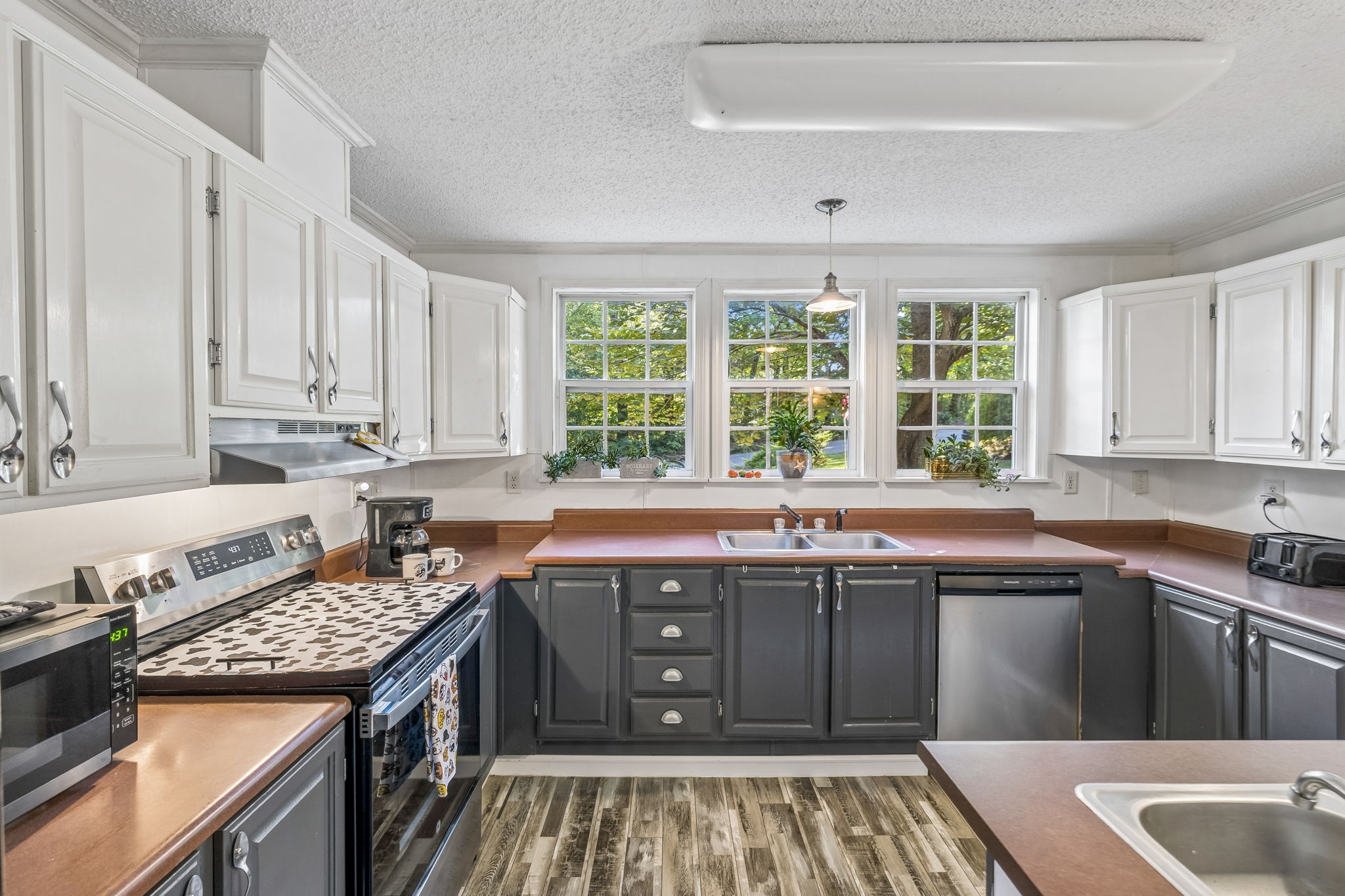 605 Lucas Rd