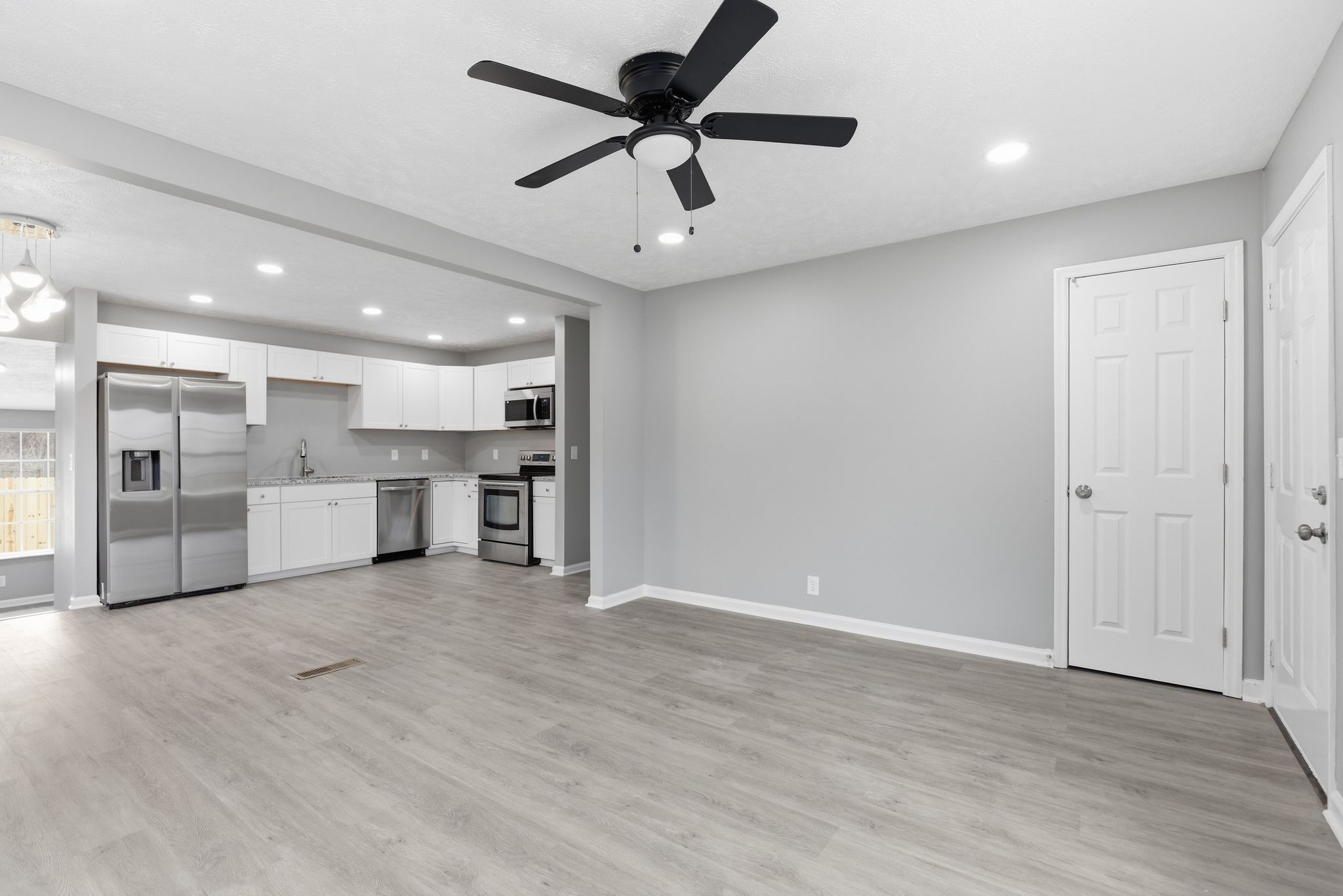 1806 Fern Dr