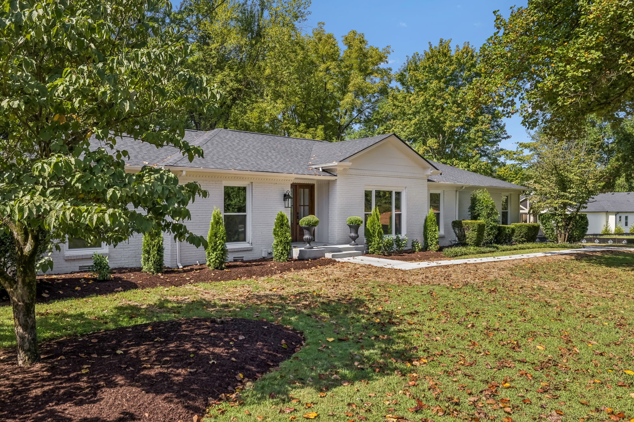 8113 Warner Rd