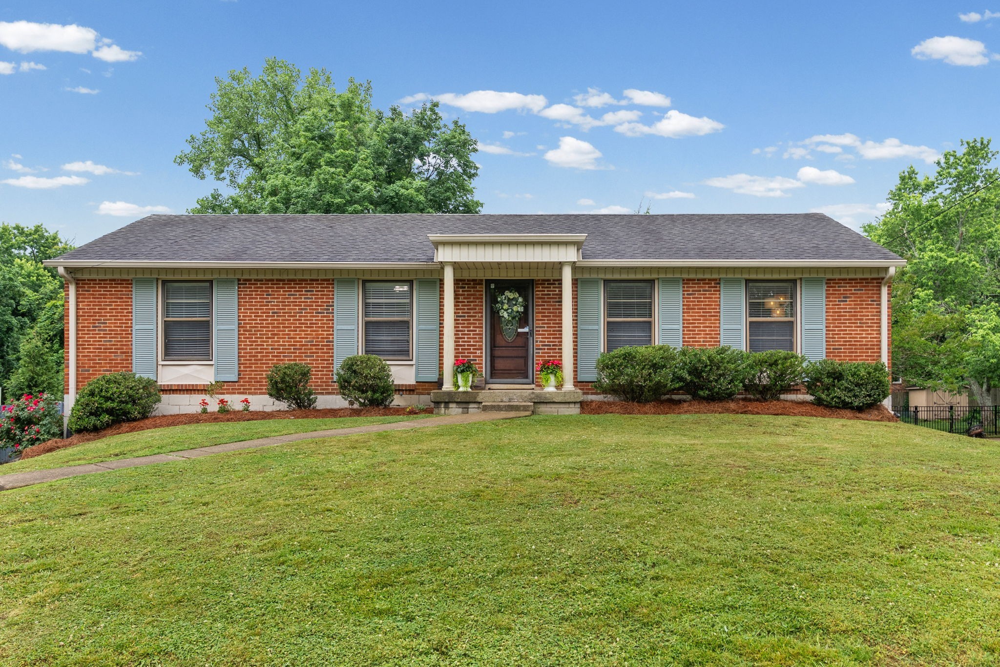 607 Elaine Dr
