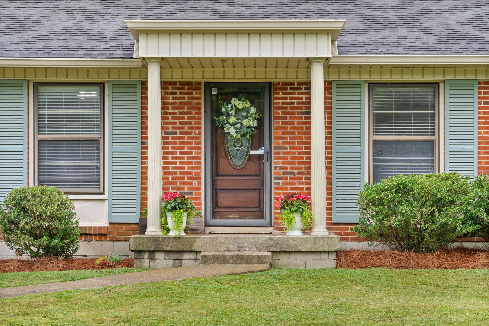 607 Elaine Dr