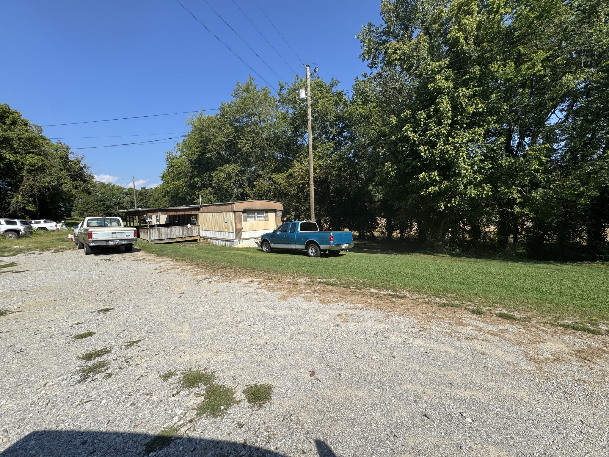 2 McKinney Ln