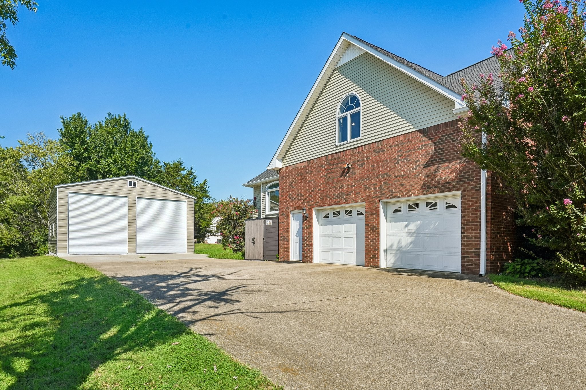 103 Green Meadows Dr